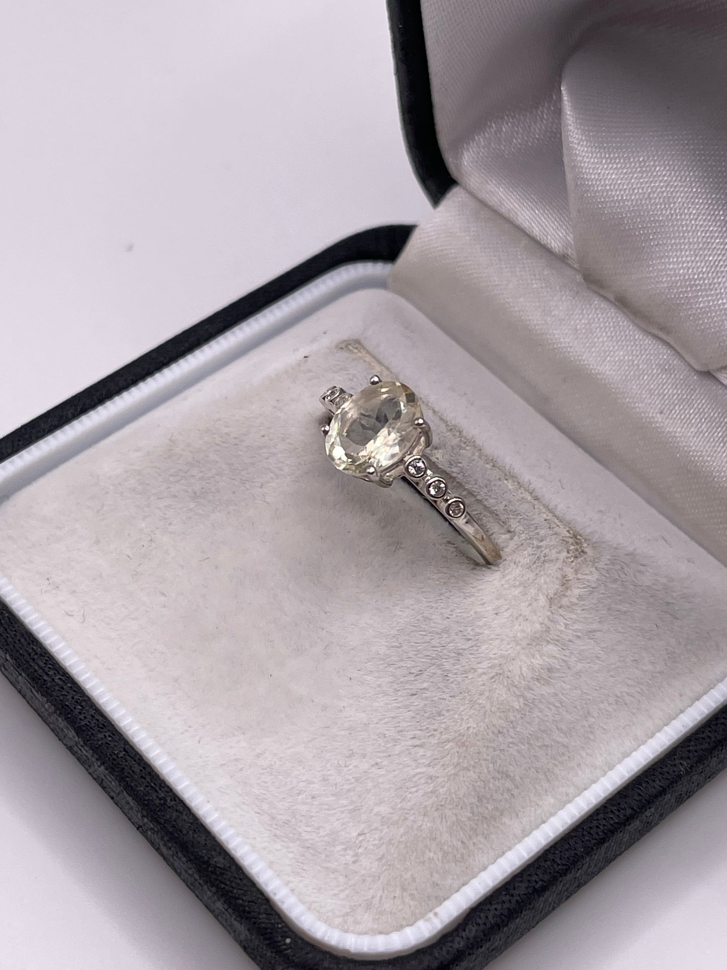 Silver gemstone ring