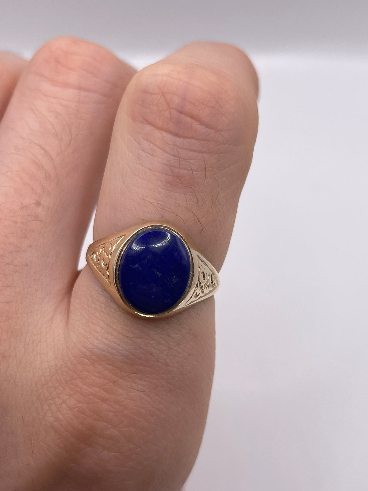 9ct gold lapis lazuli signet ring