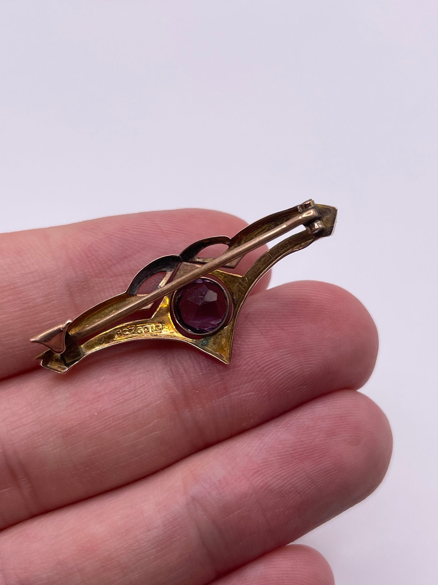 9ct rose gold amethyst brooch