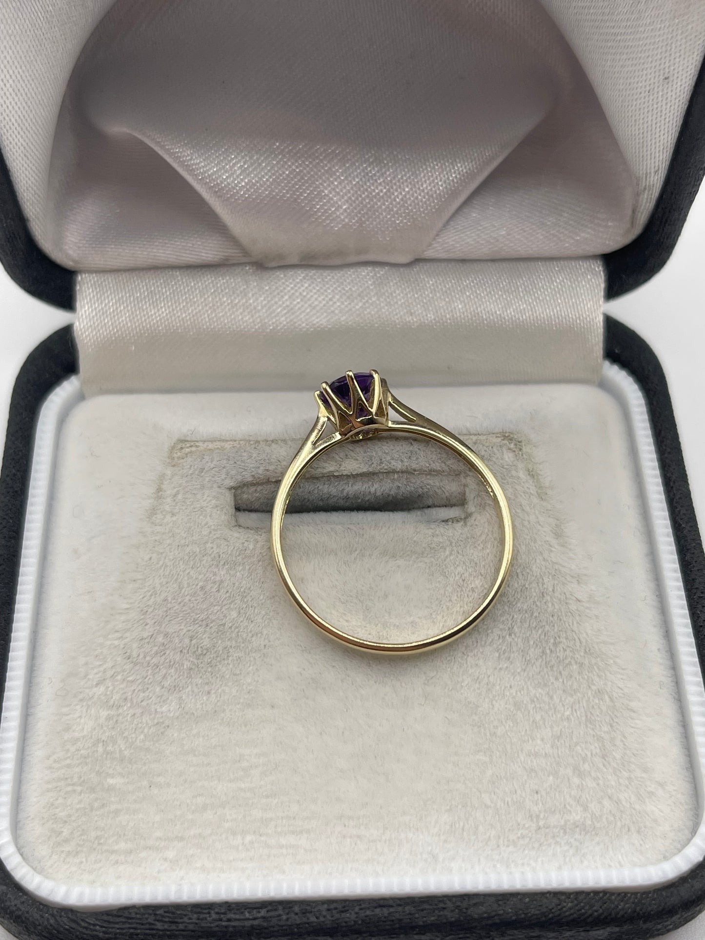 9ct gold amethyst ring