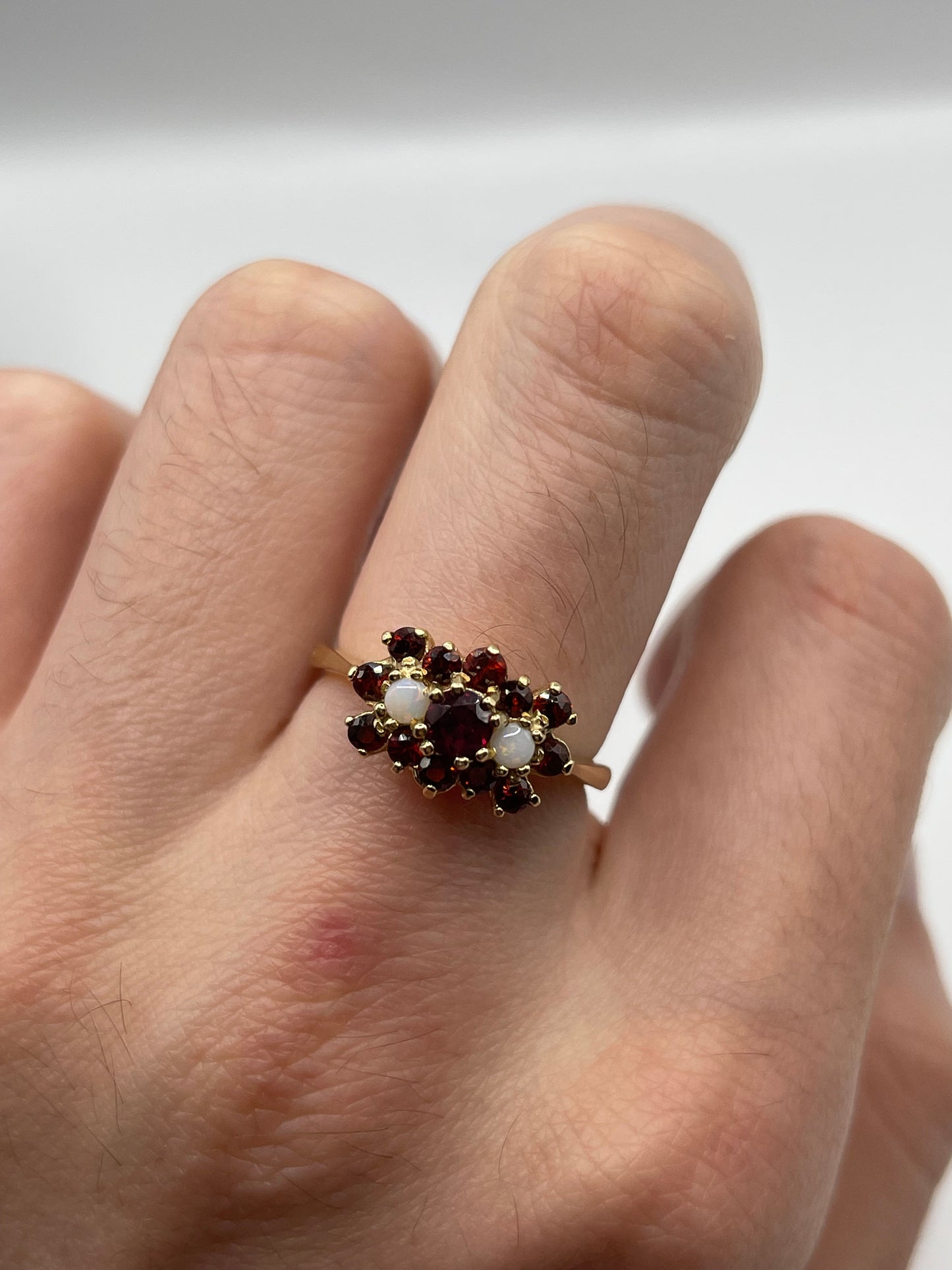 9ct gold garnet and opal ring