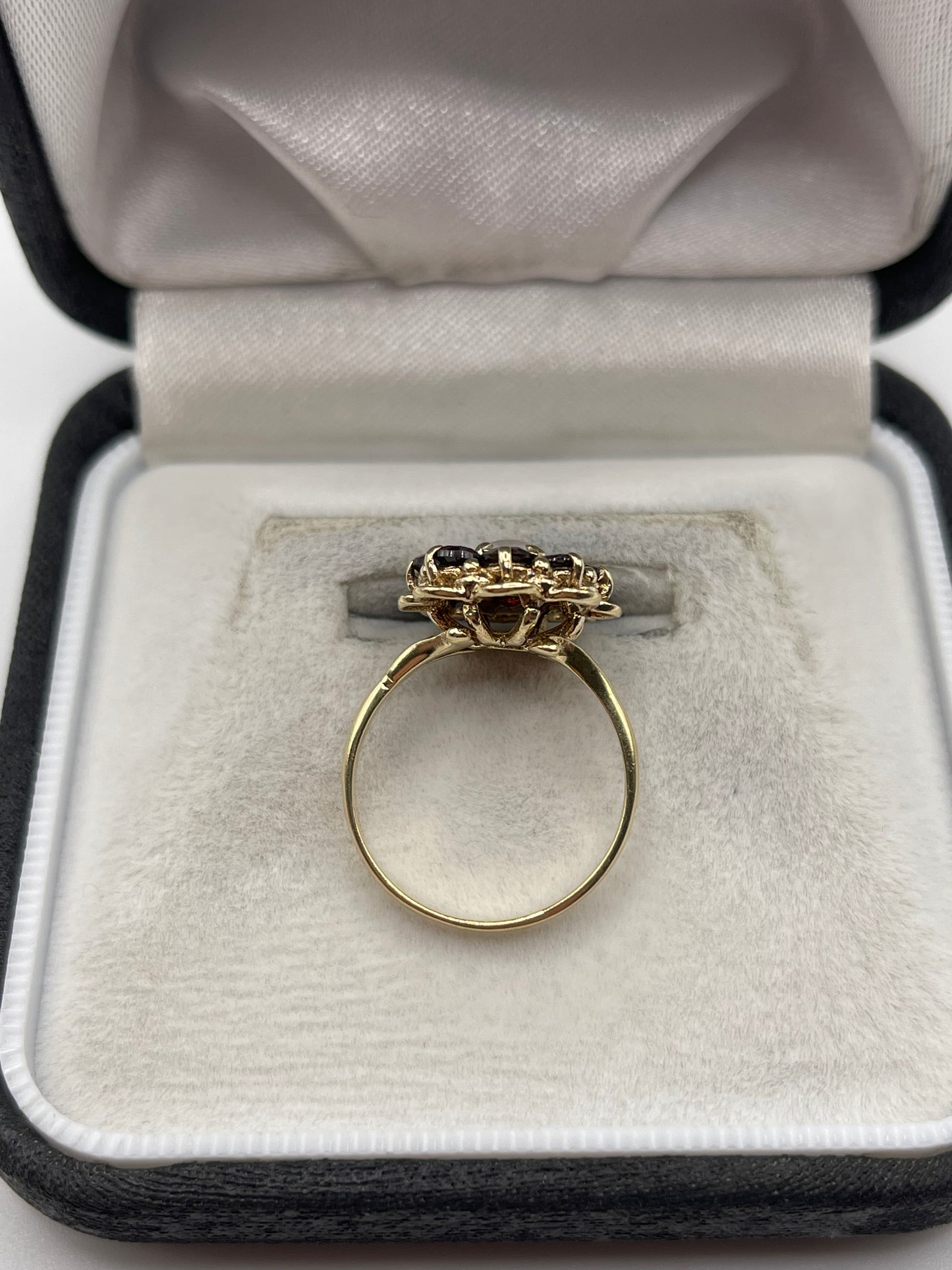9ct gold garnet and pearl ring