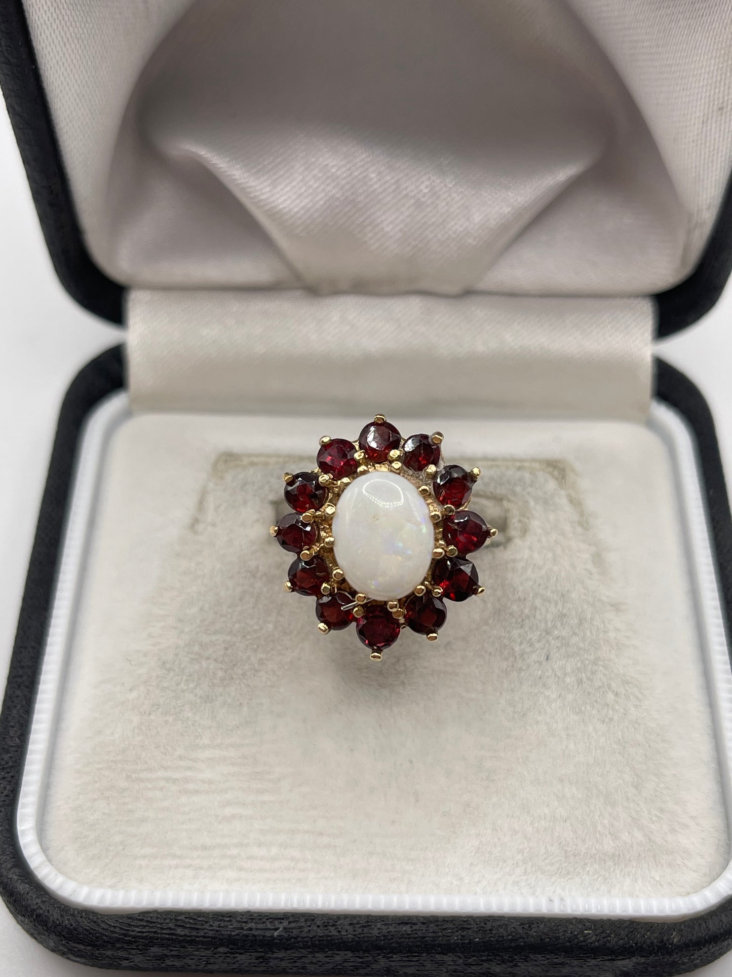9ct gold opal and garnet ring