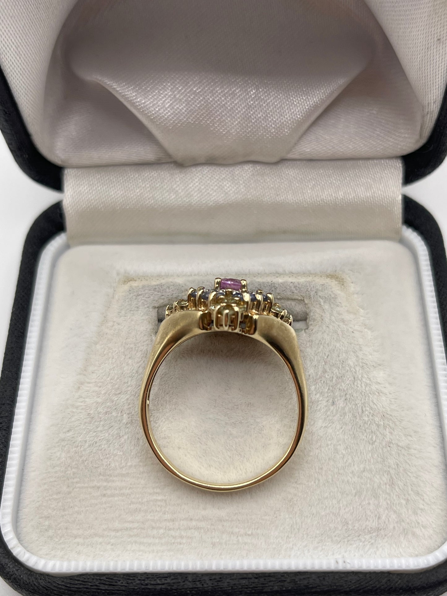 9ct gold sapphire and diamond cluster ring