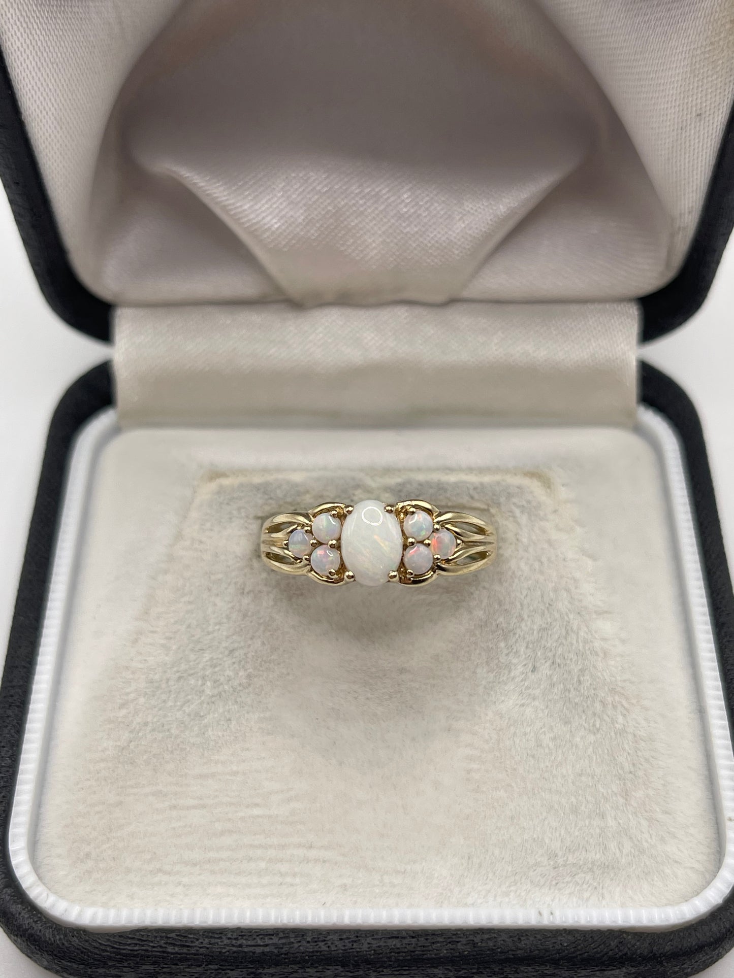 9ct gold opal cluster ring