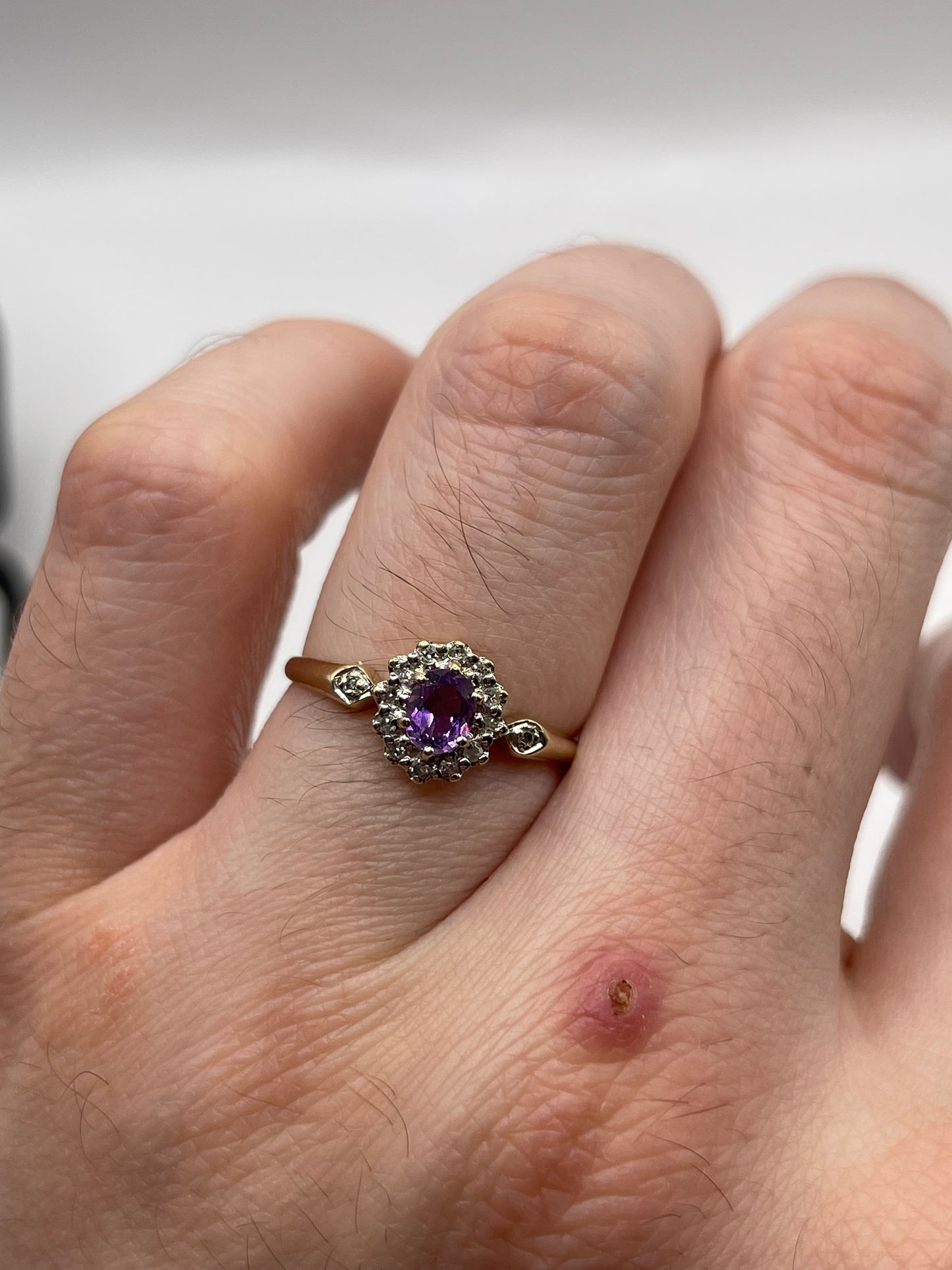 9ct gold amethyst and diamond ring