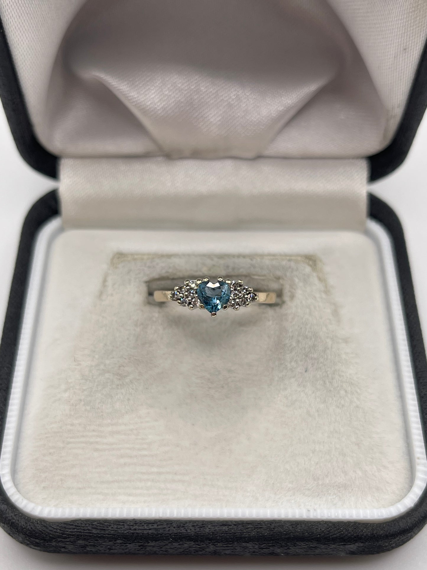 9ct gold topaz and diamond ring