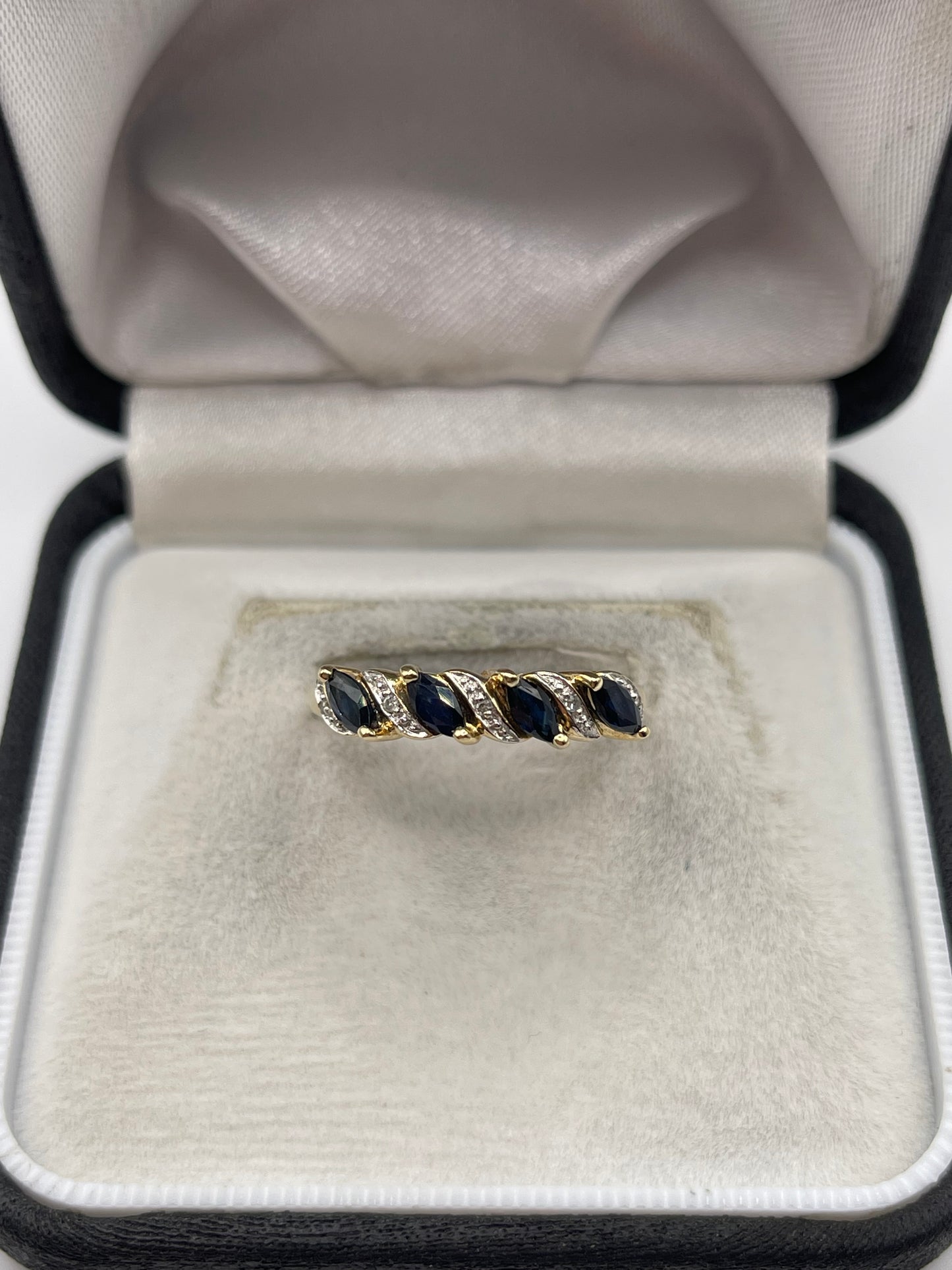 9ct gold sapphire and diamond ring