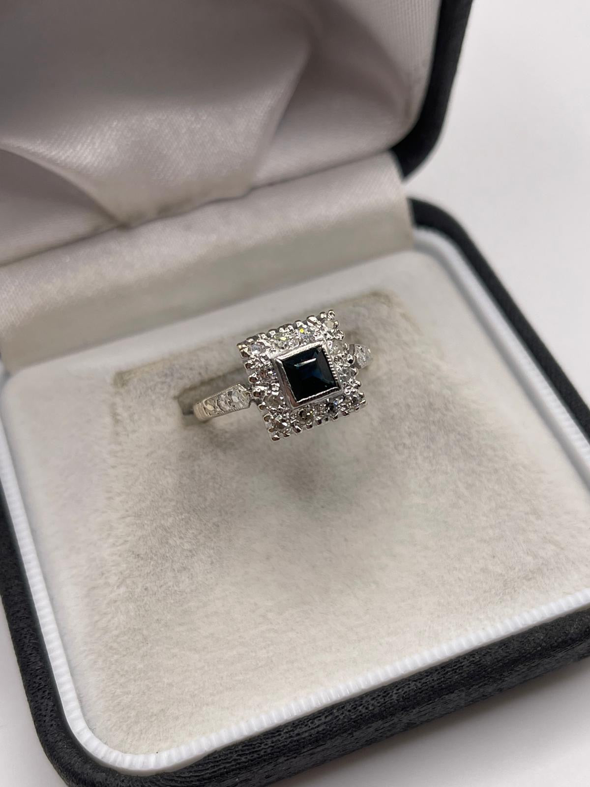 18ct gold sapphire and diamond ring