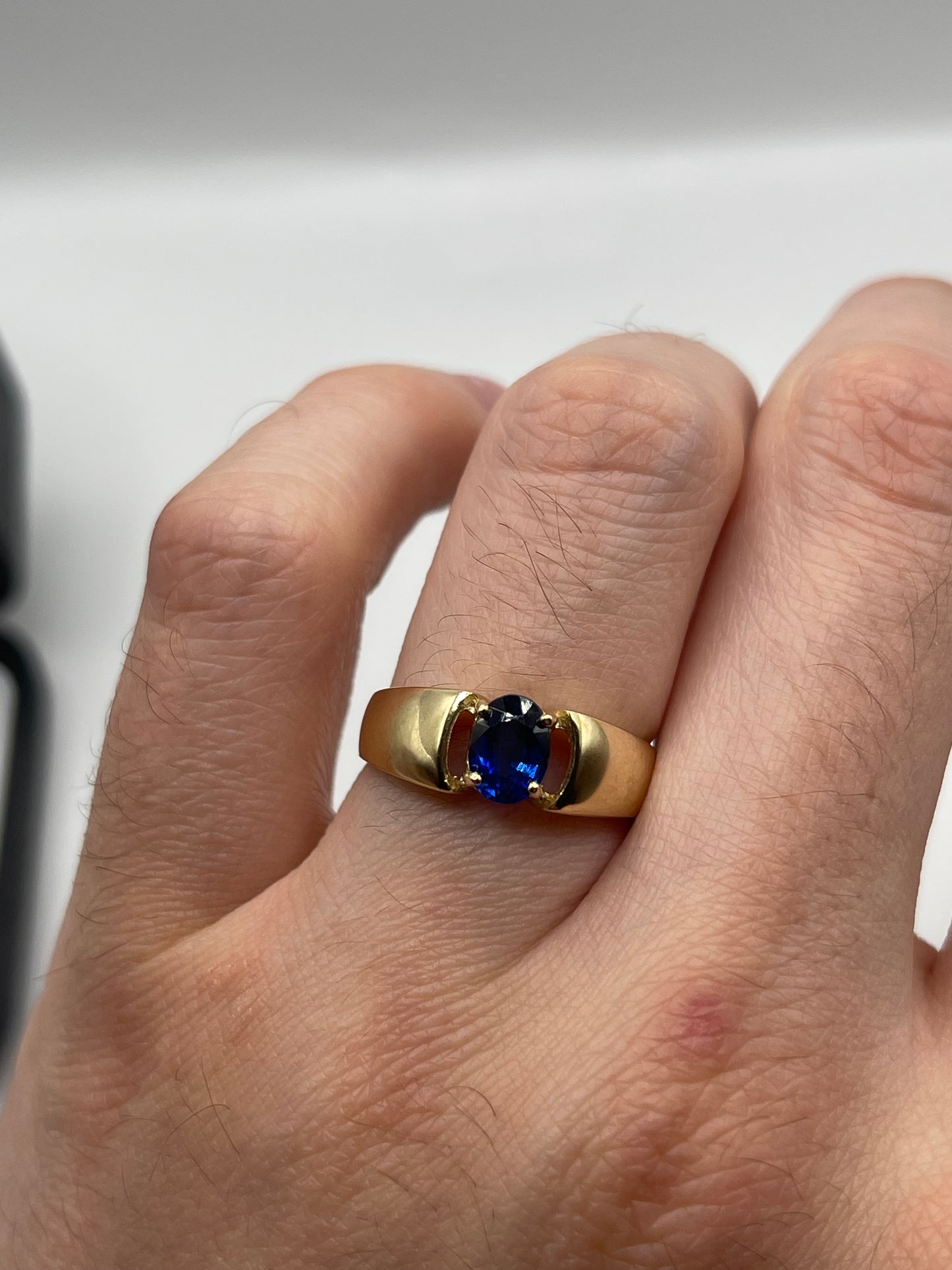 9ct gold kyanite ring