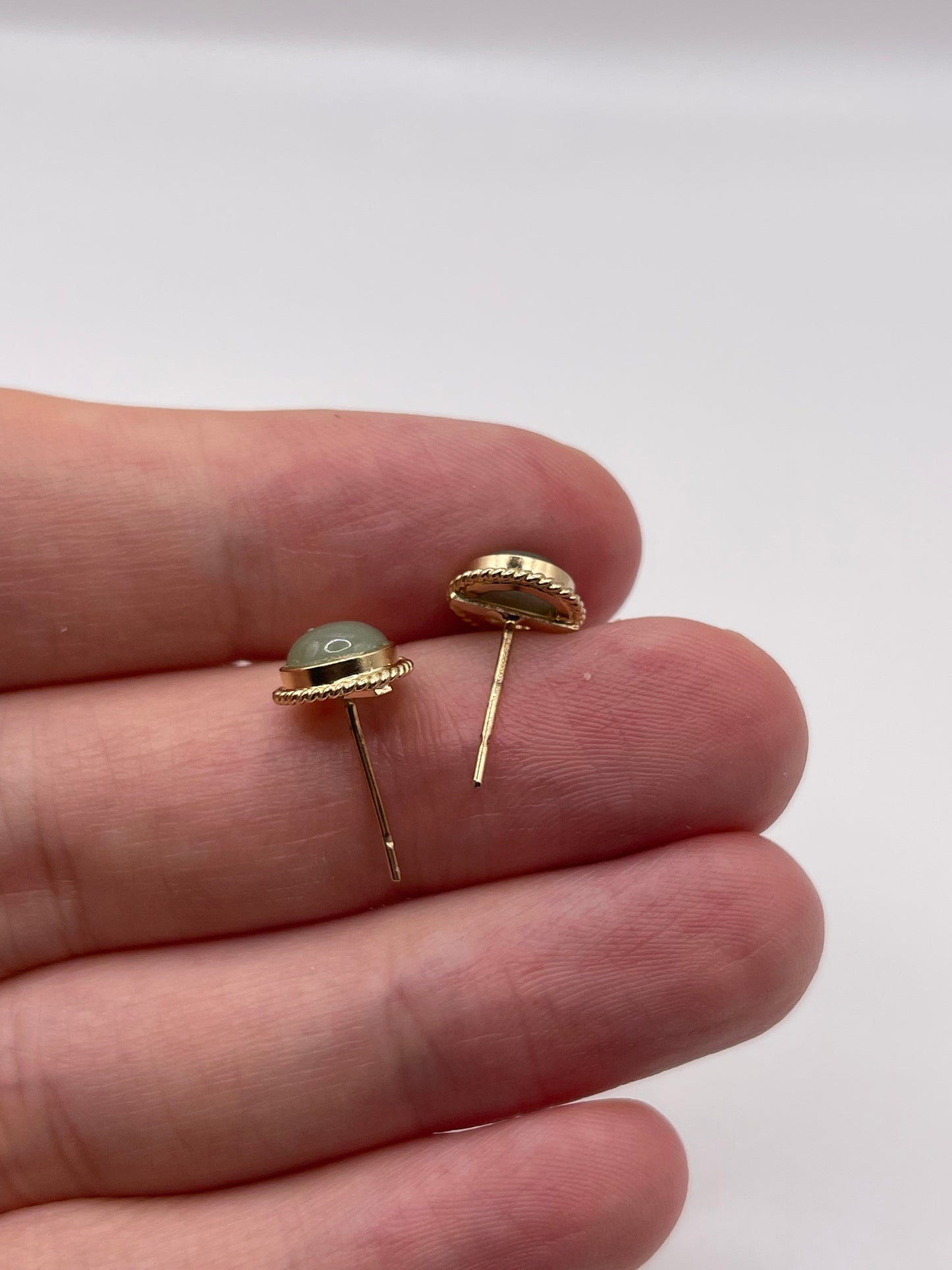 9ct gold quartz earrings
