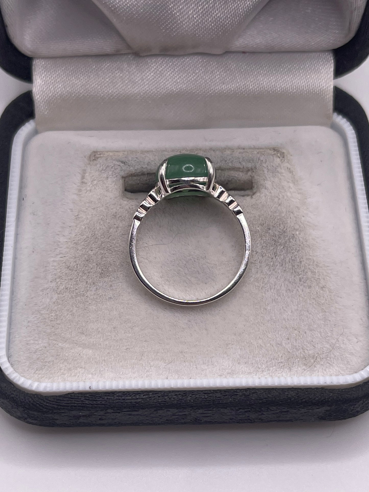 Silver gemstone ring