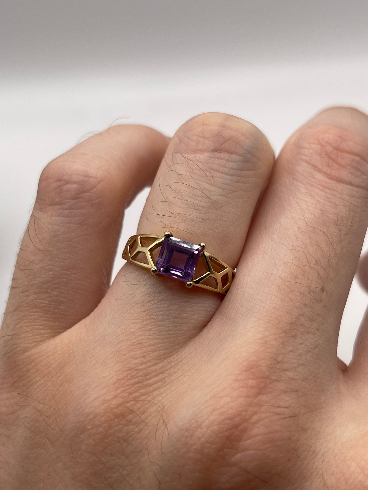 9ct gold amethyst ring