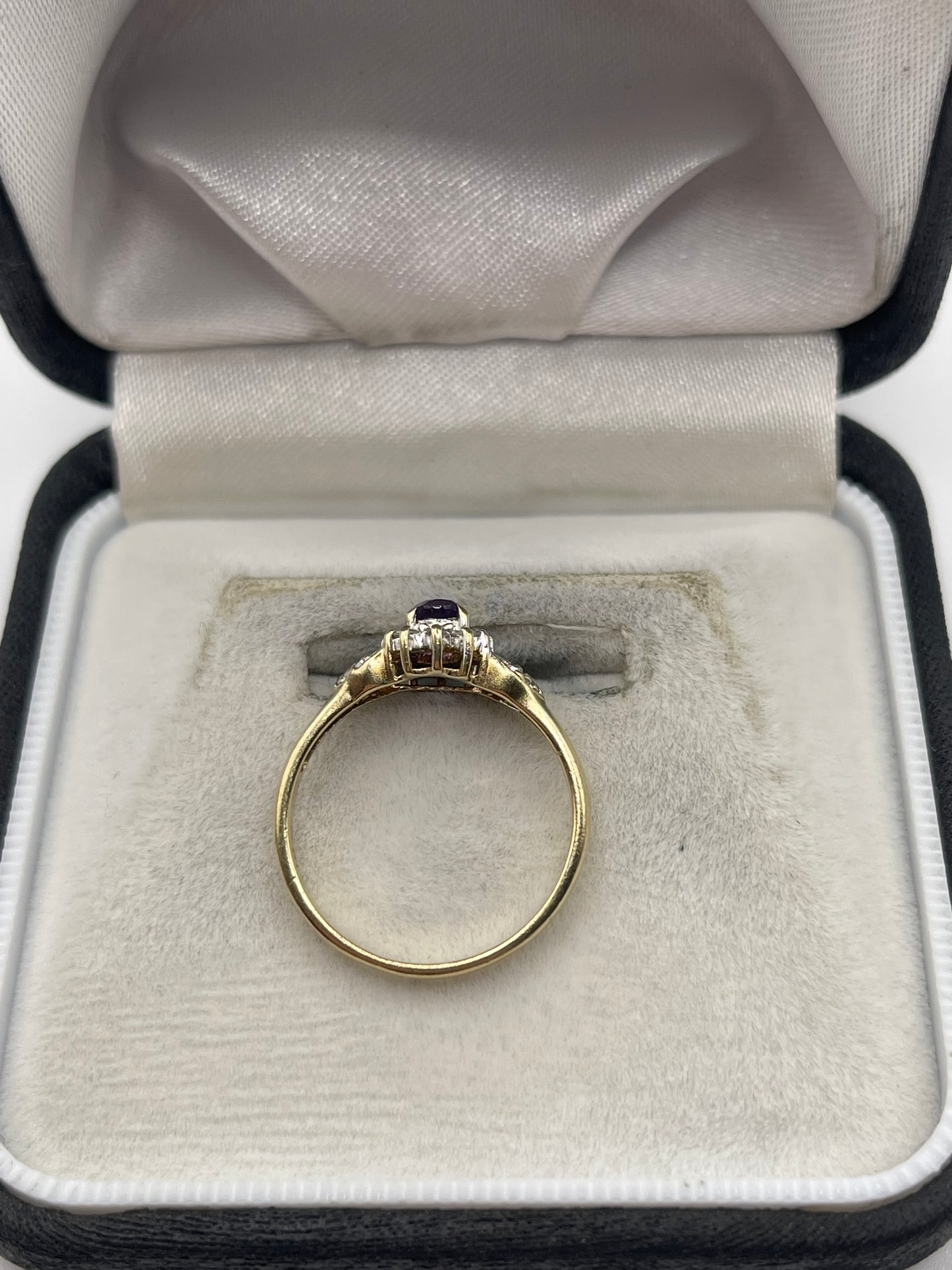 9ct gold amethyst and diamond ring