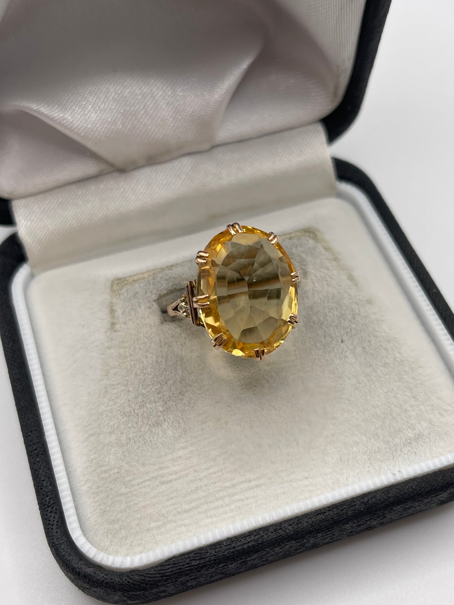 9ct gold citrine ring
