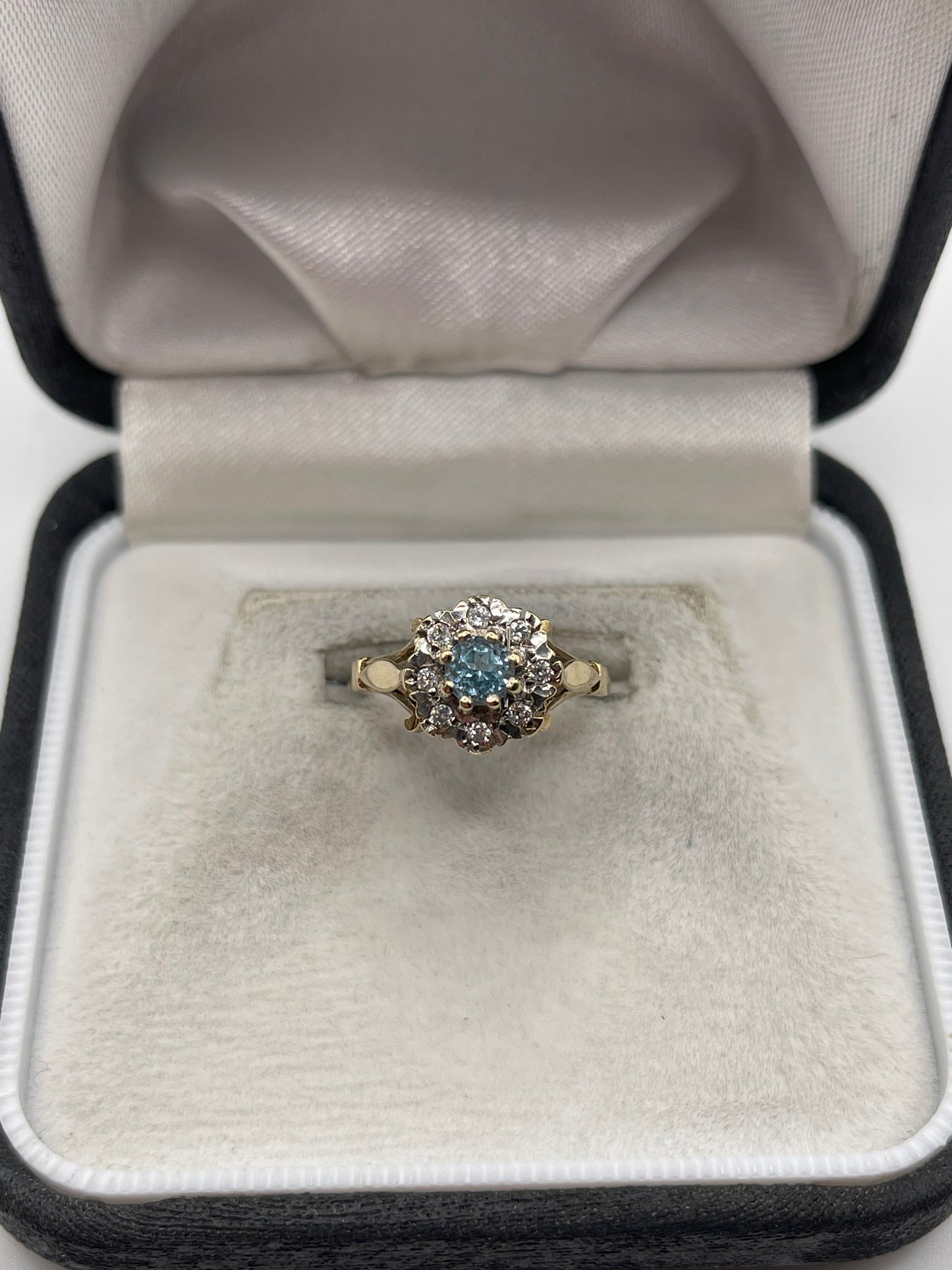 9ct gold topaz and diamond ring