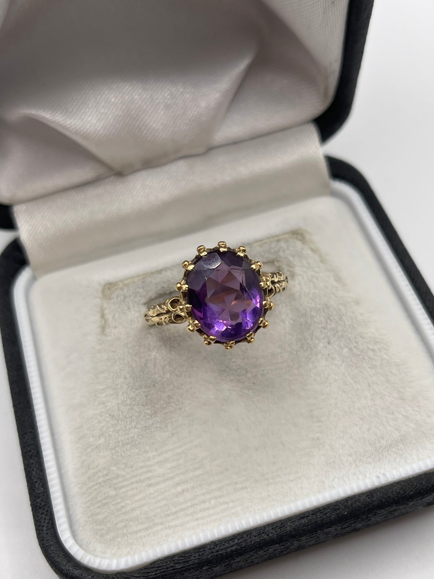 9ct gold amethyst ring