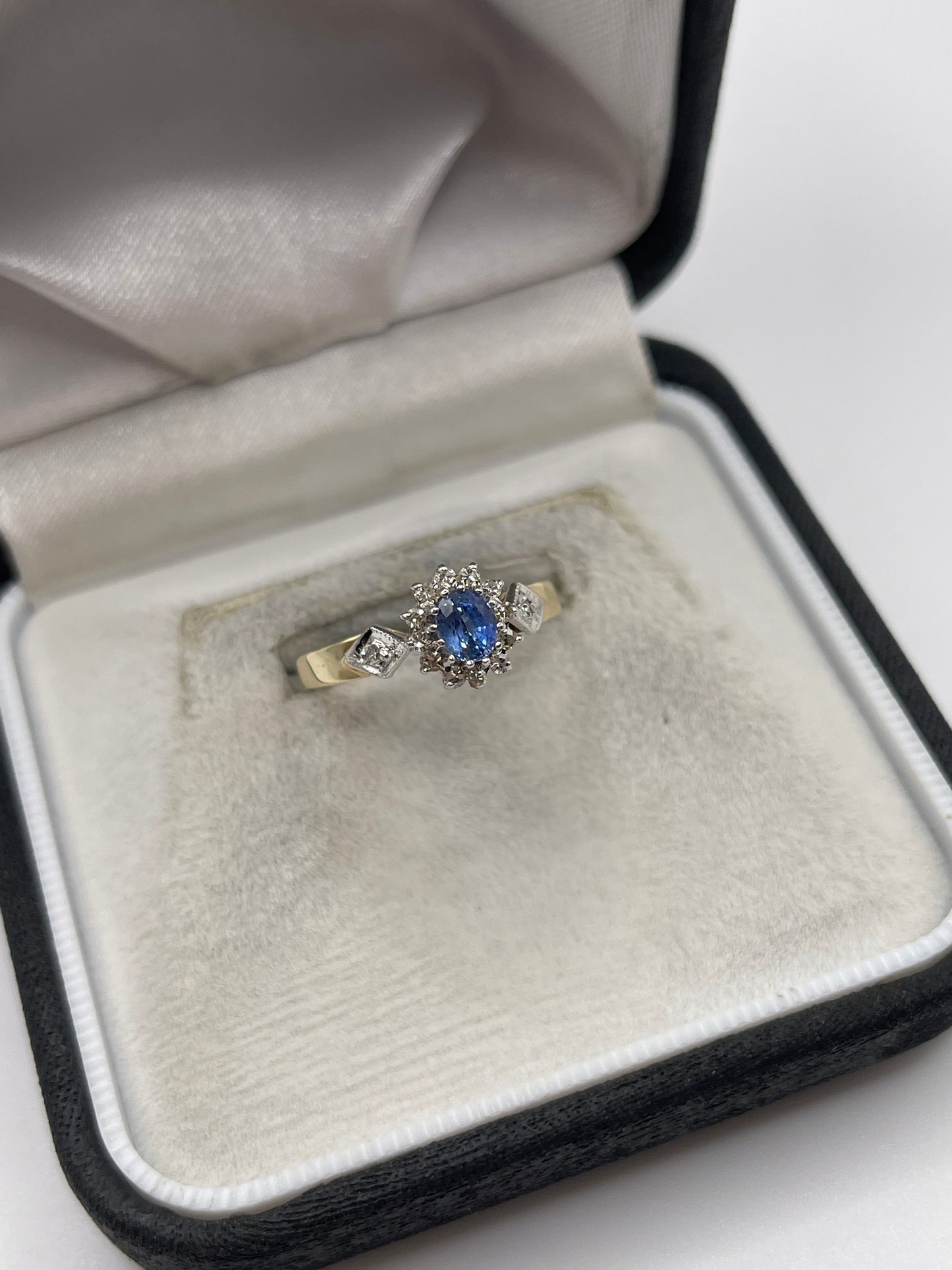 9ct gold sapphire and diamond ring