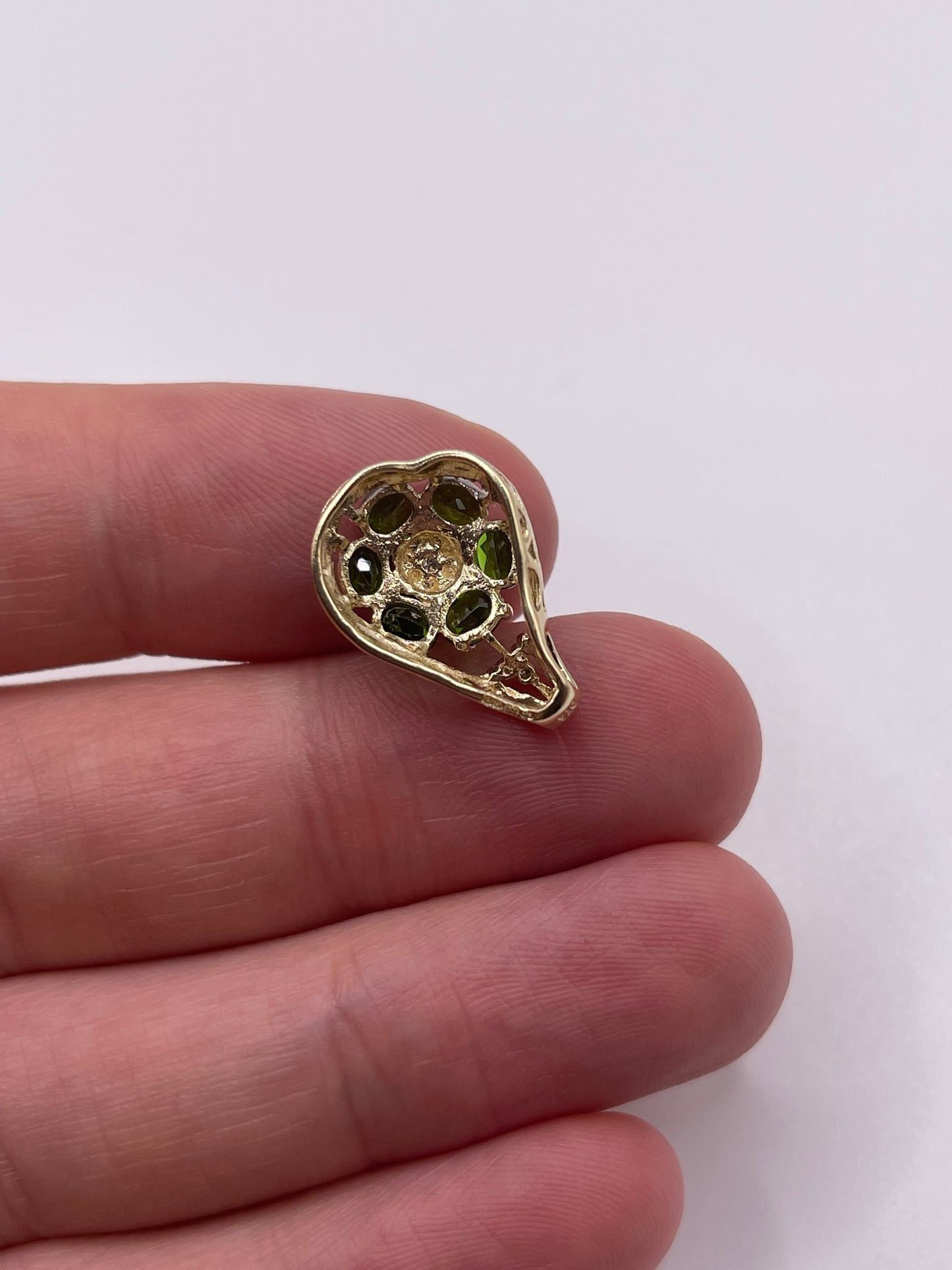 9ct gold diopside and diamond pendant