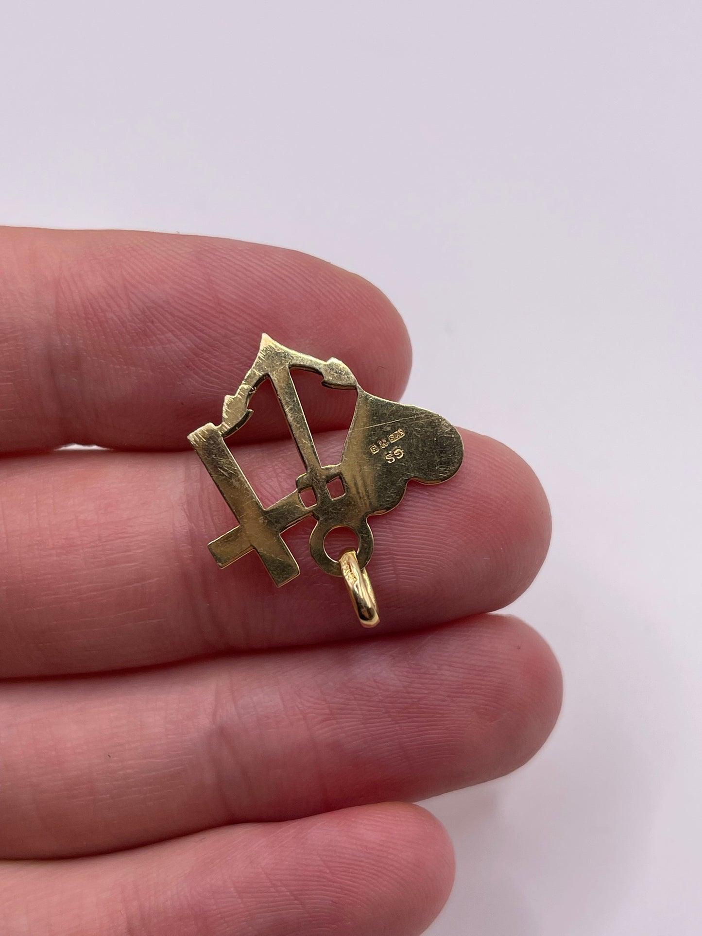 9ct gold hope, faith and charity charm