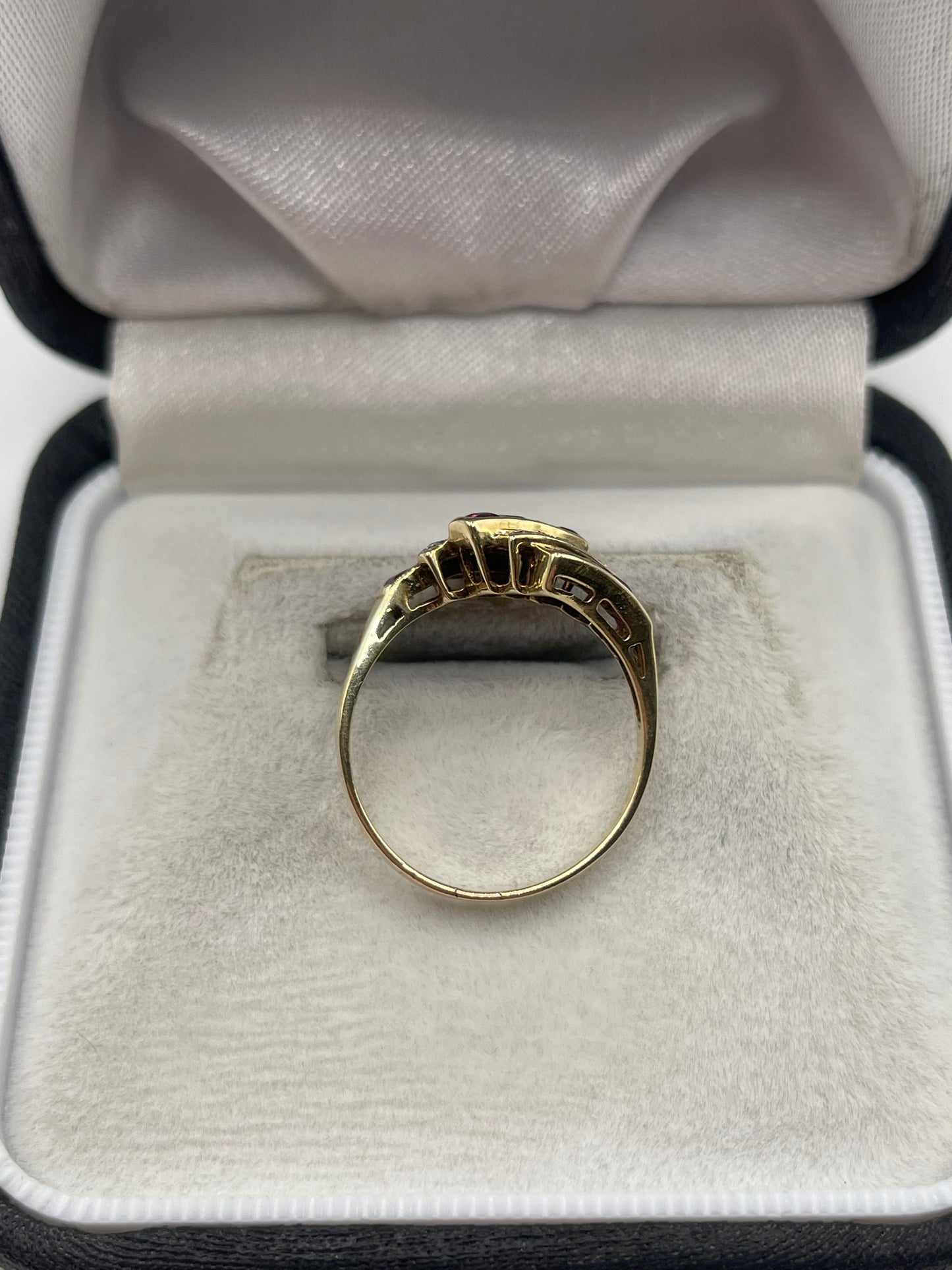 14ct gold ruby and diamond ring