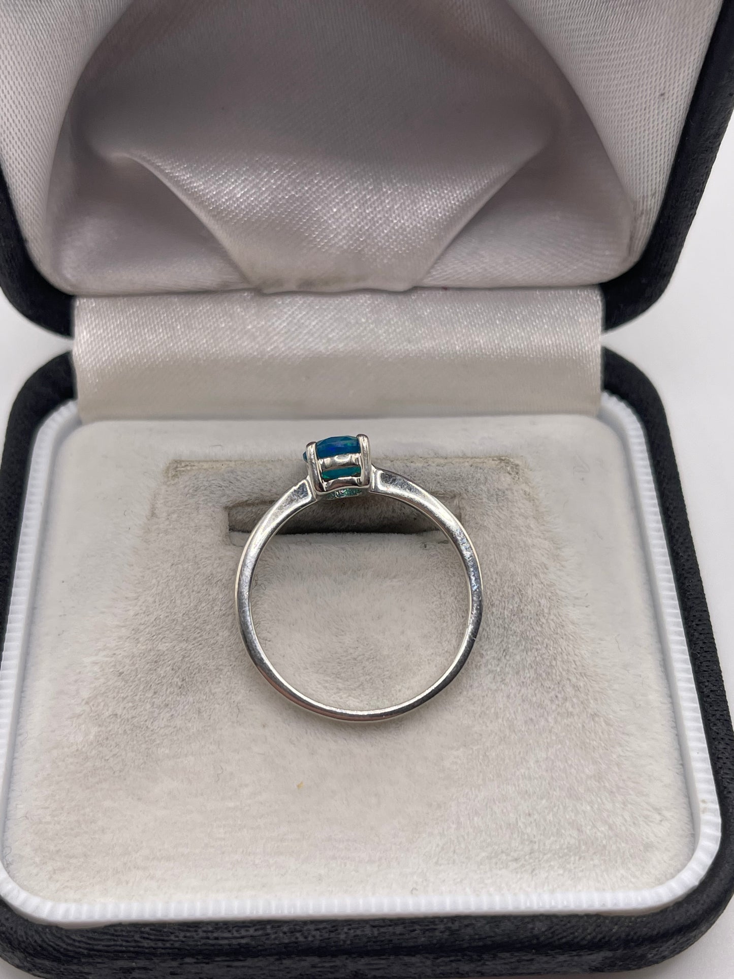 Silver gemstone ring