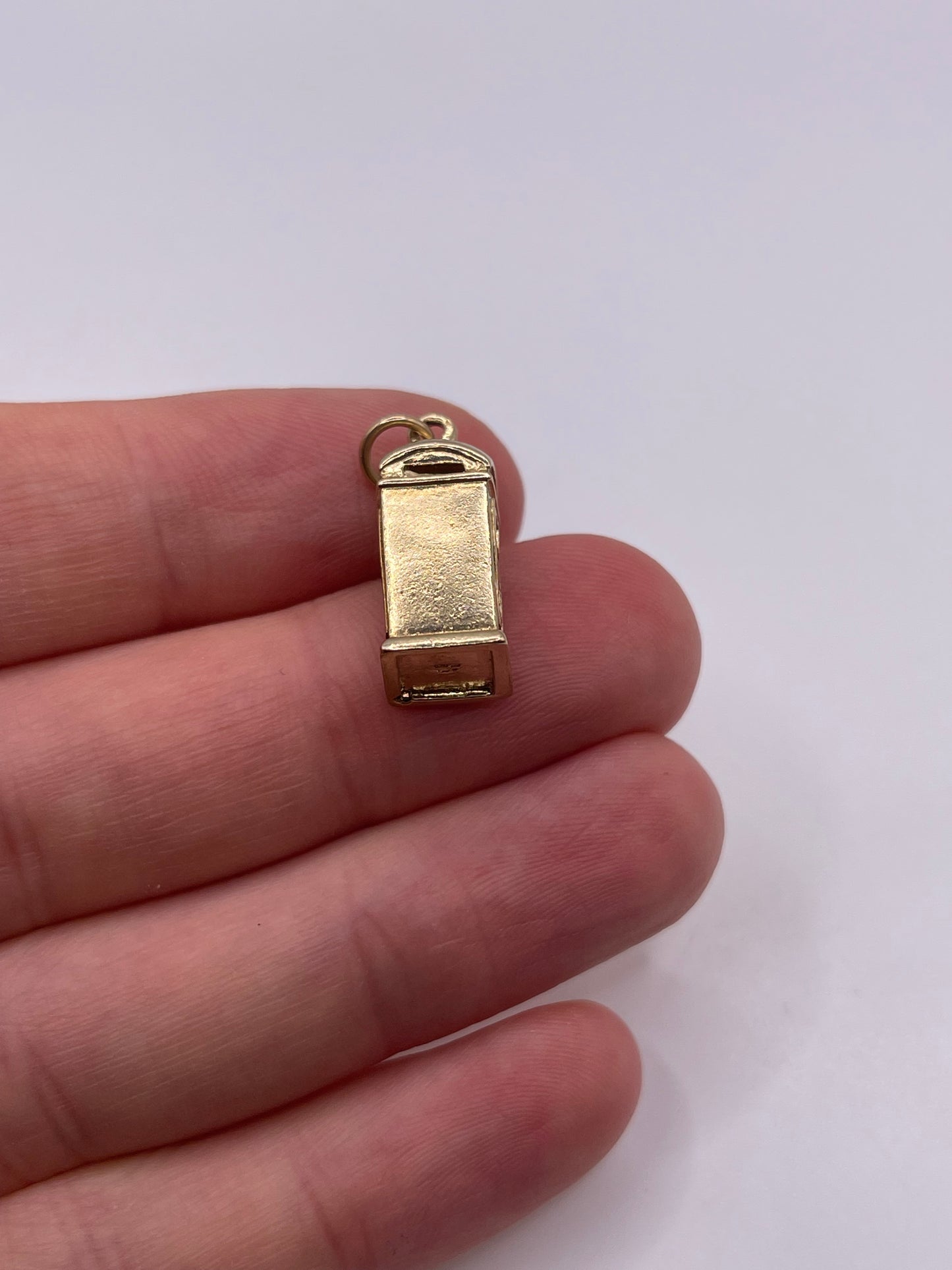 9ct gold phone box charm