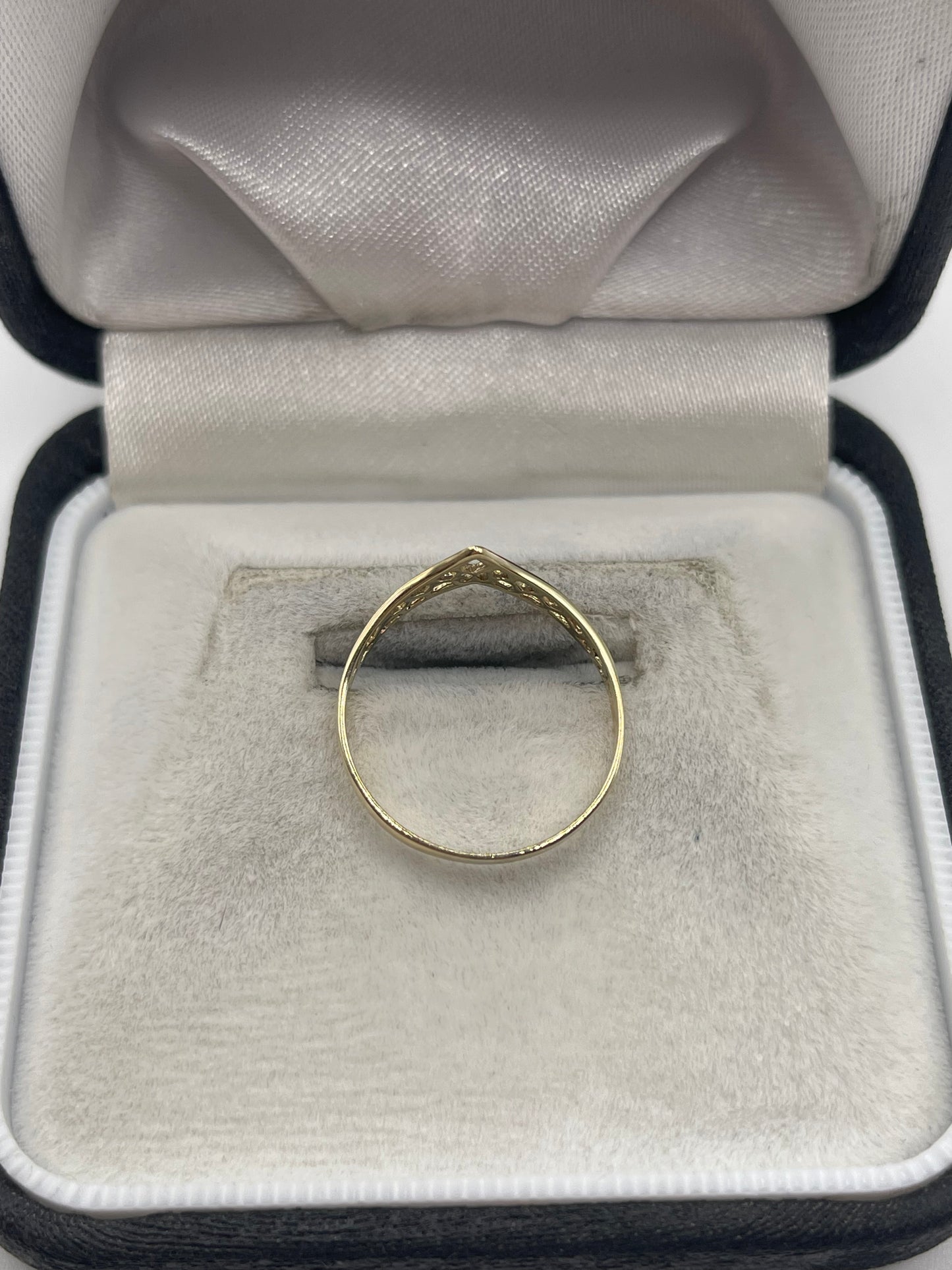 9ct gold wishbone ring