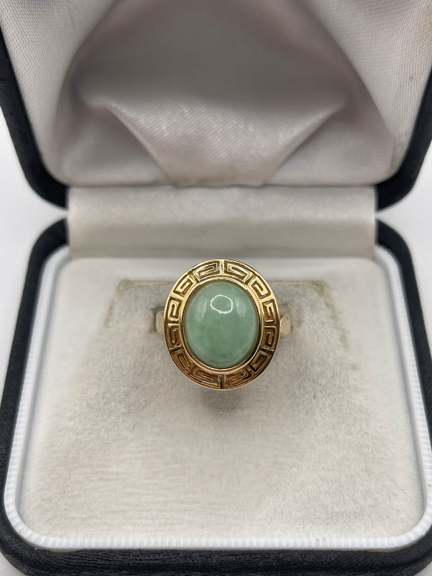 14ct gold jade ring