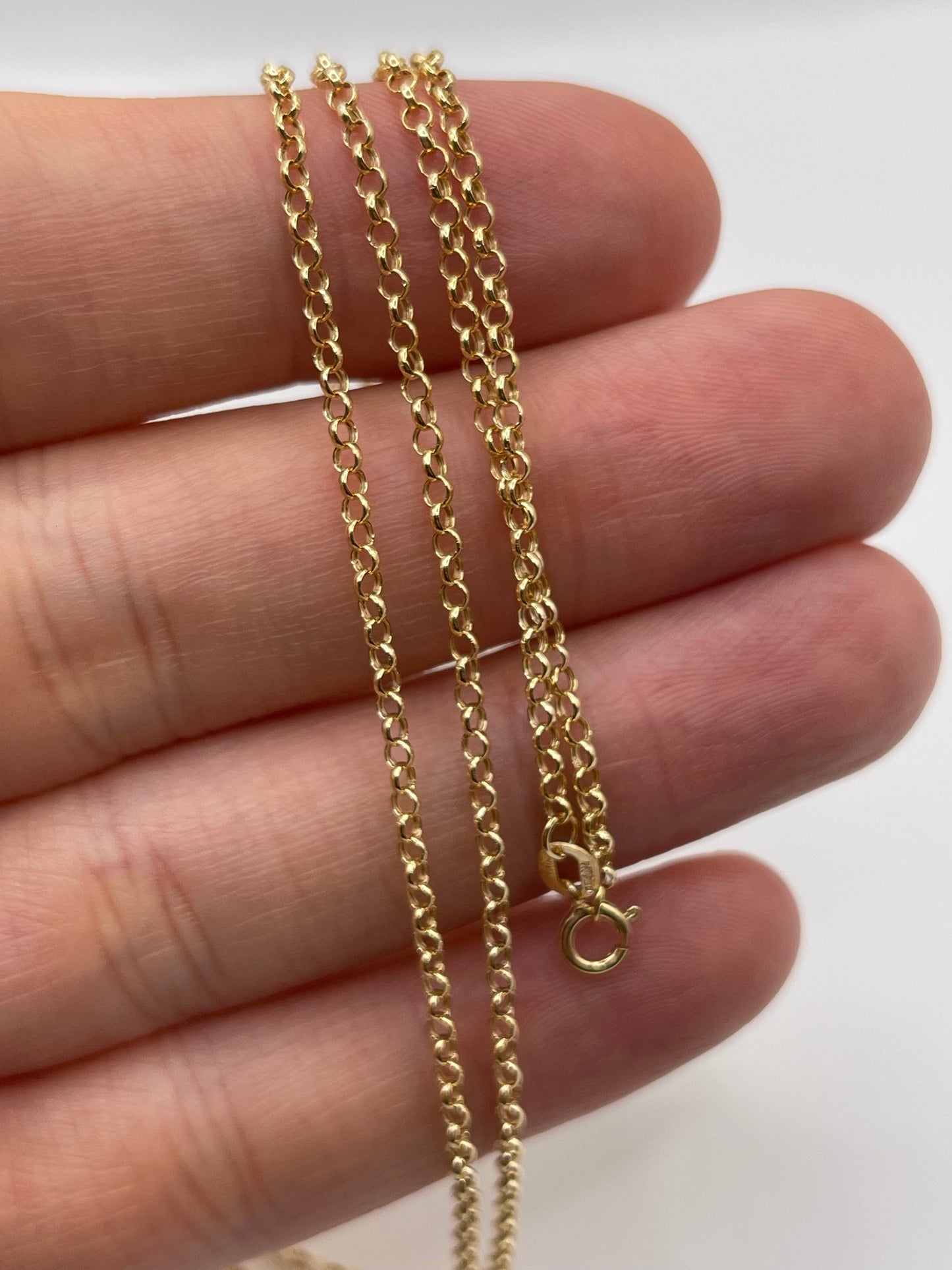 9ct gold chain F