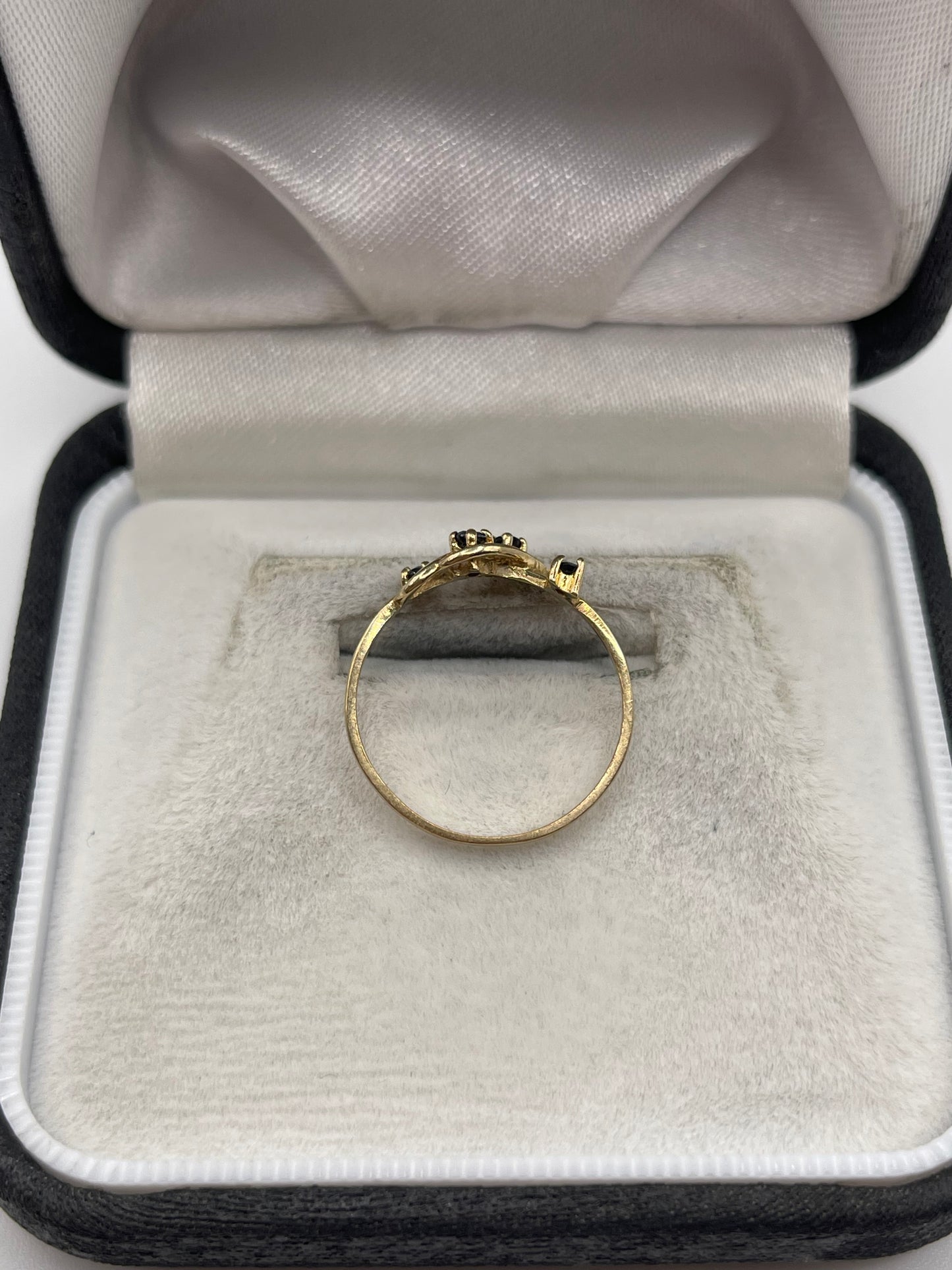 9ct gold sapphire ring