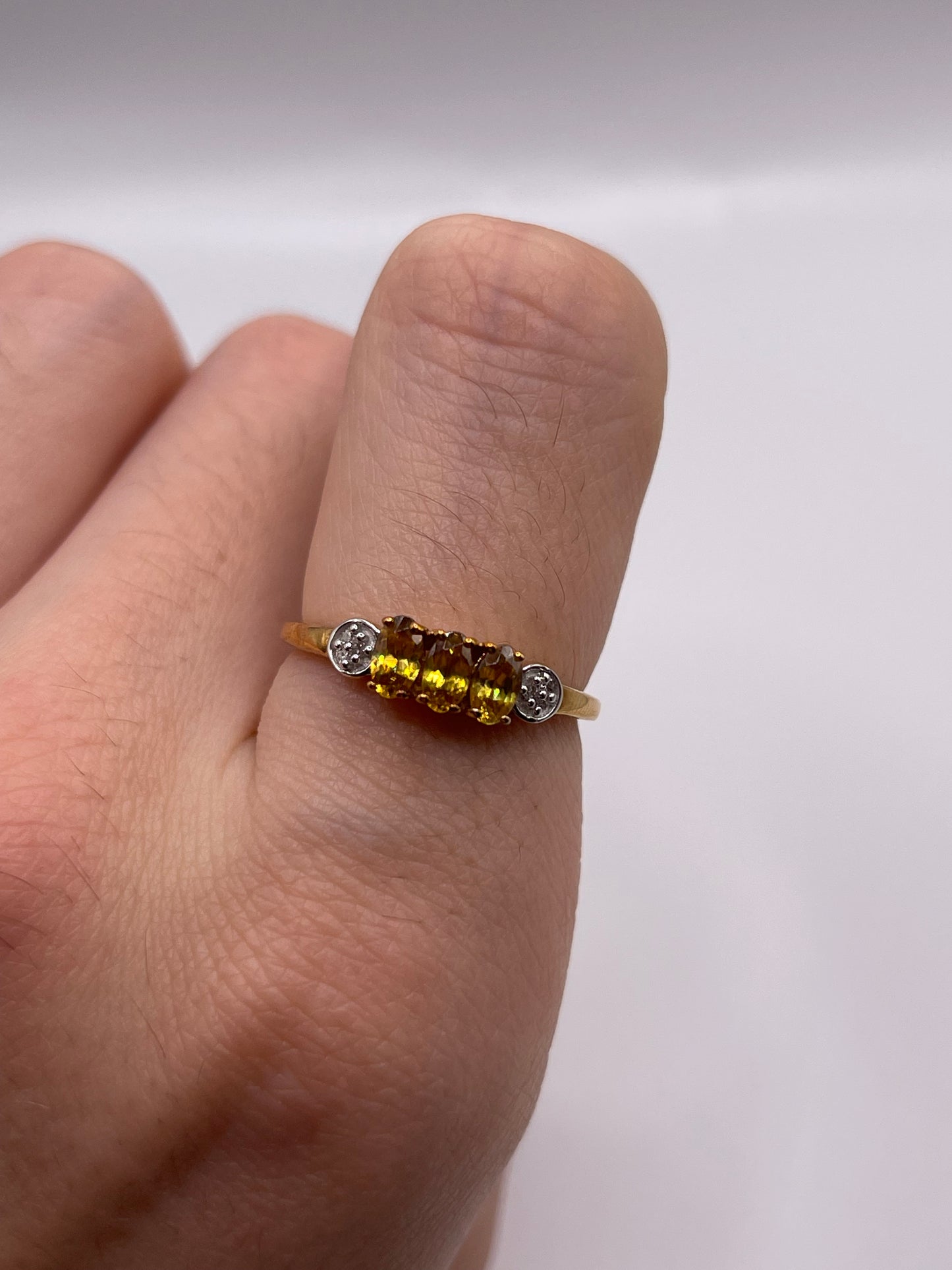 9ct gold sphene and diamond ring