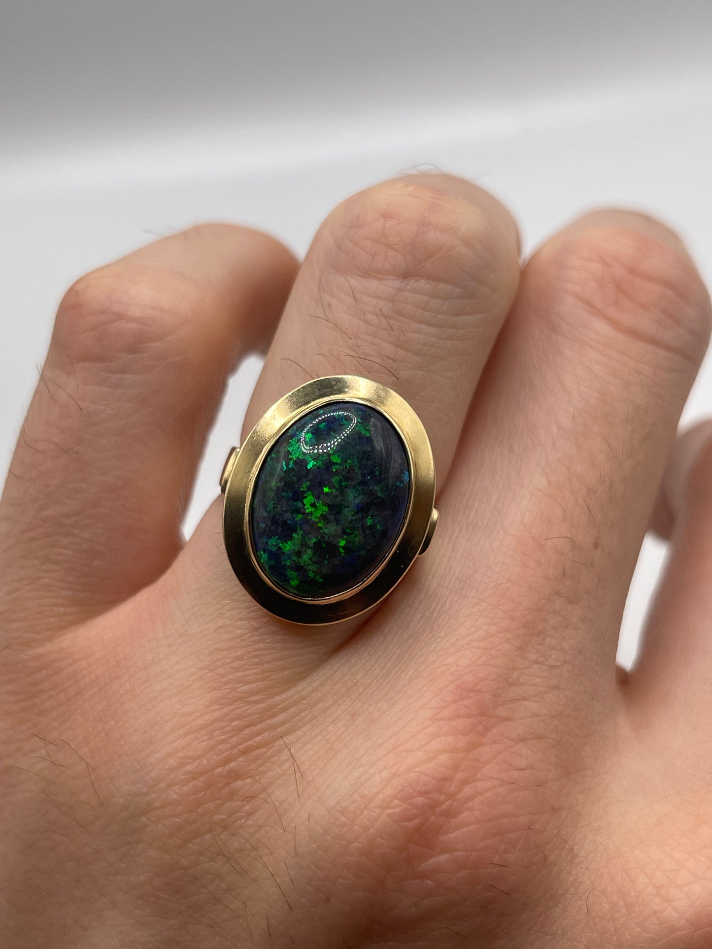 14ct gold opal ring