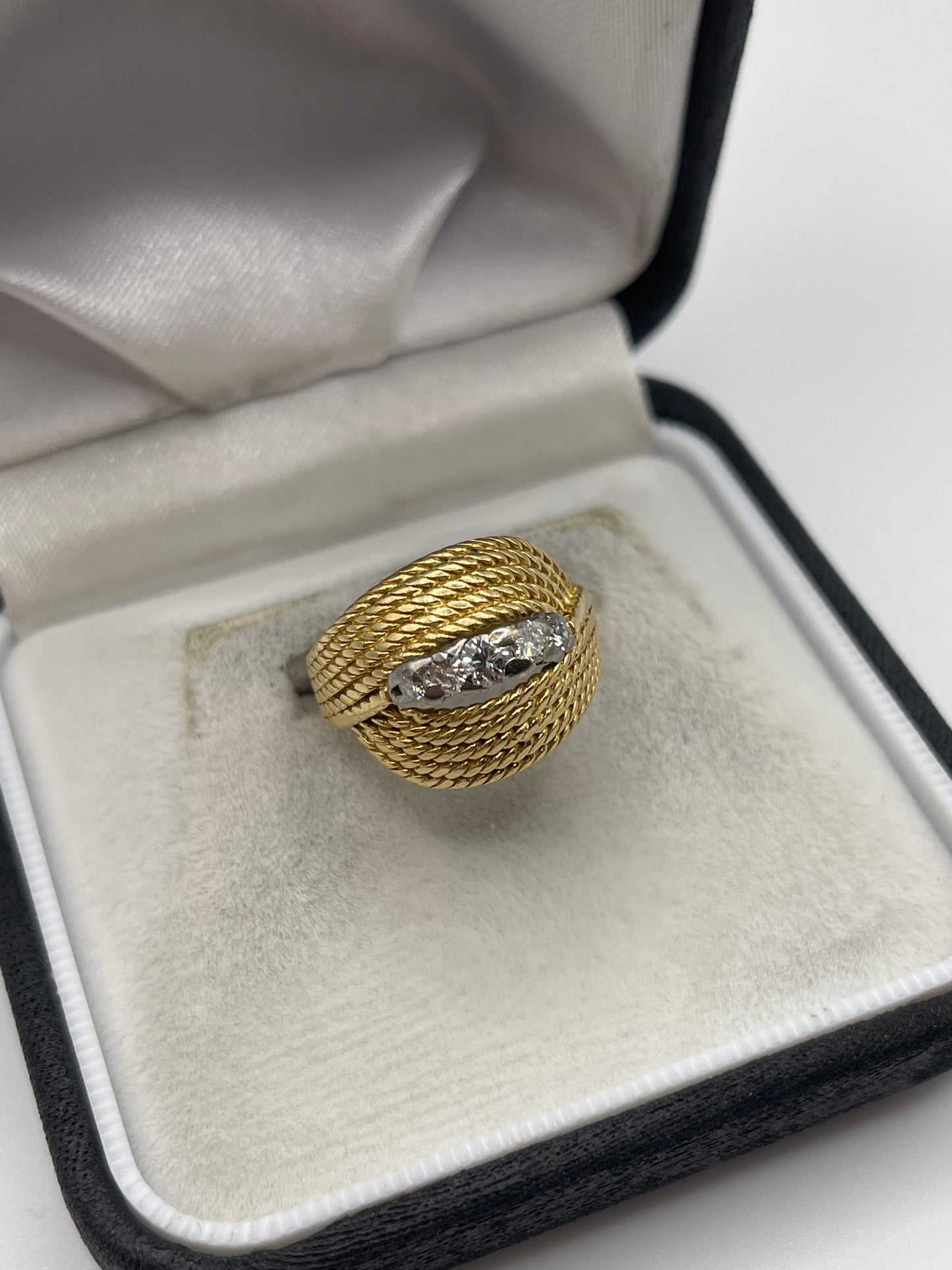 18ct gold diamond ring