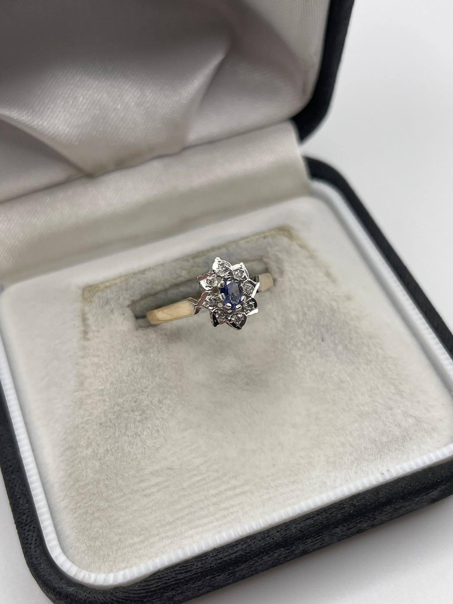 9ct gold sapphire and diamond ring