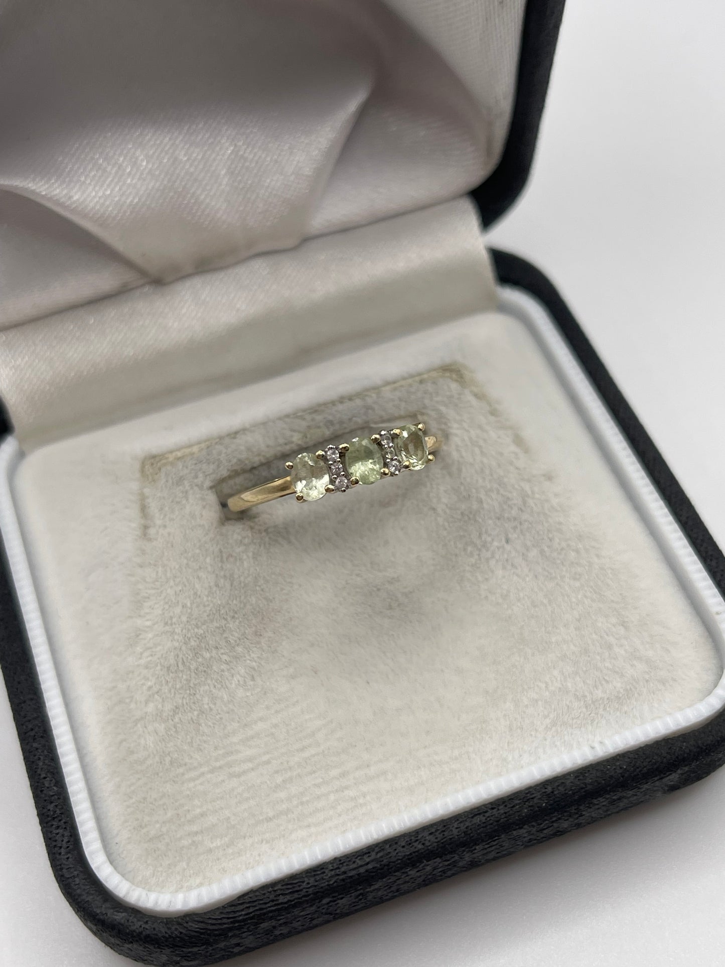 9ct gold quartz and zircon ring
