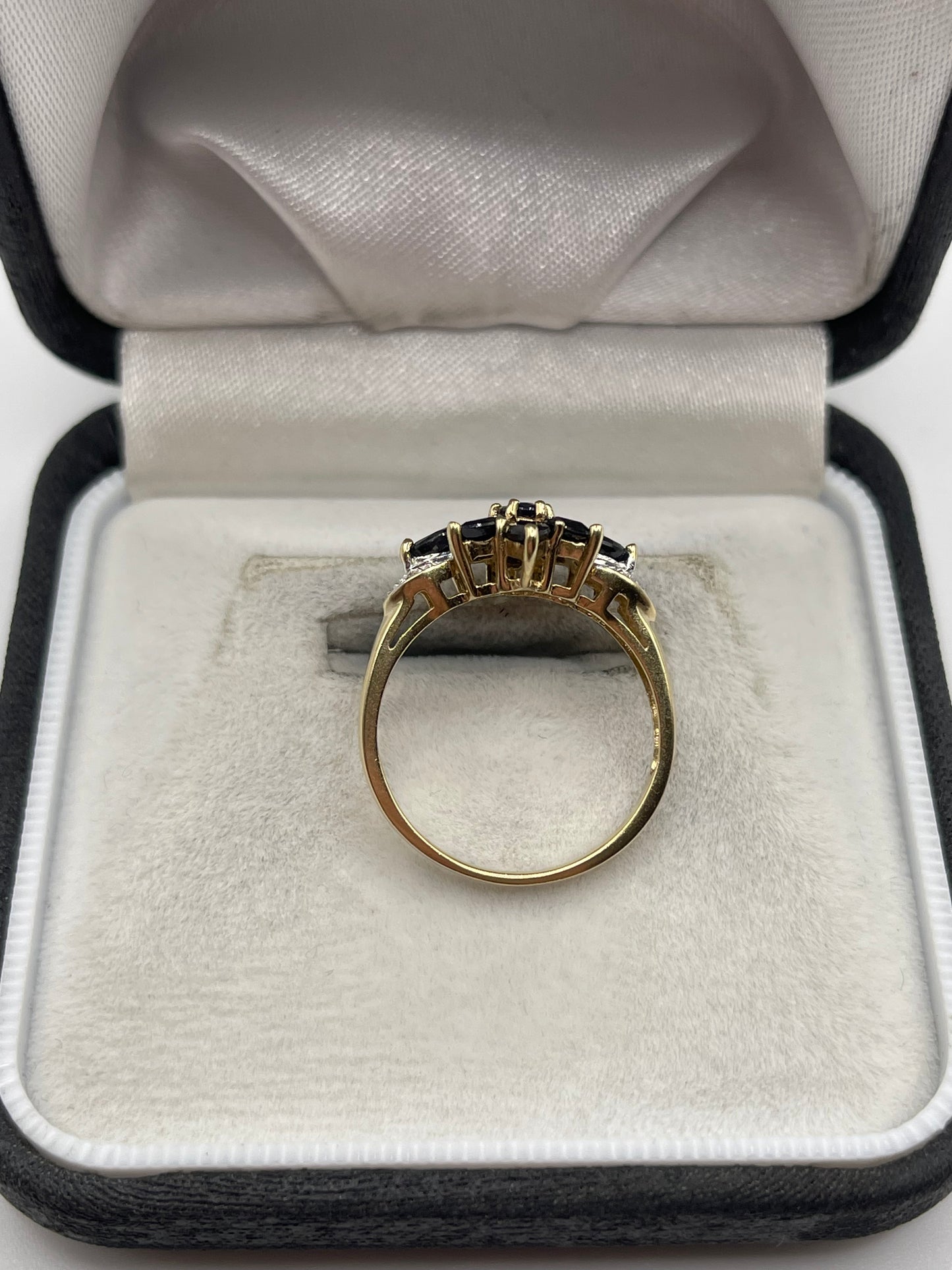 9ct gold sapphire and diamond ring