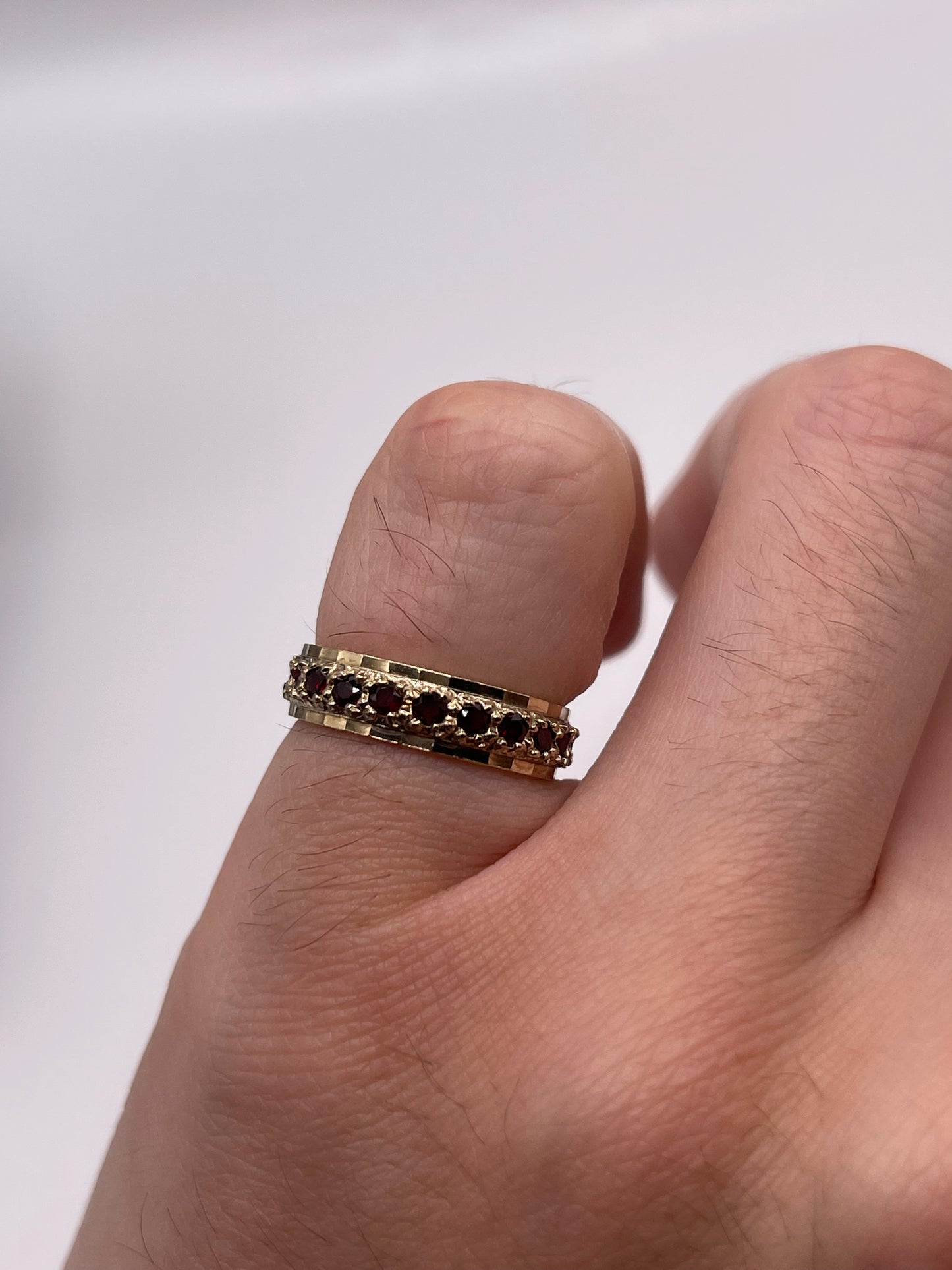 9ct gold garnet eternity ring