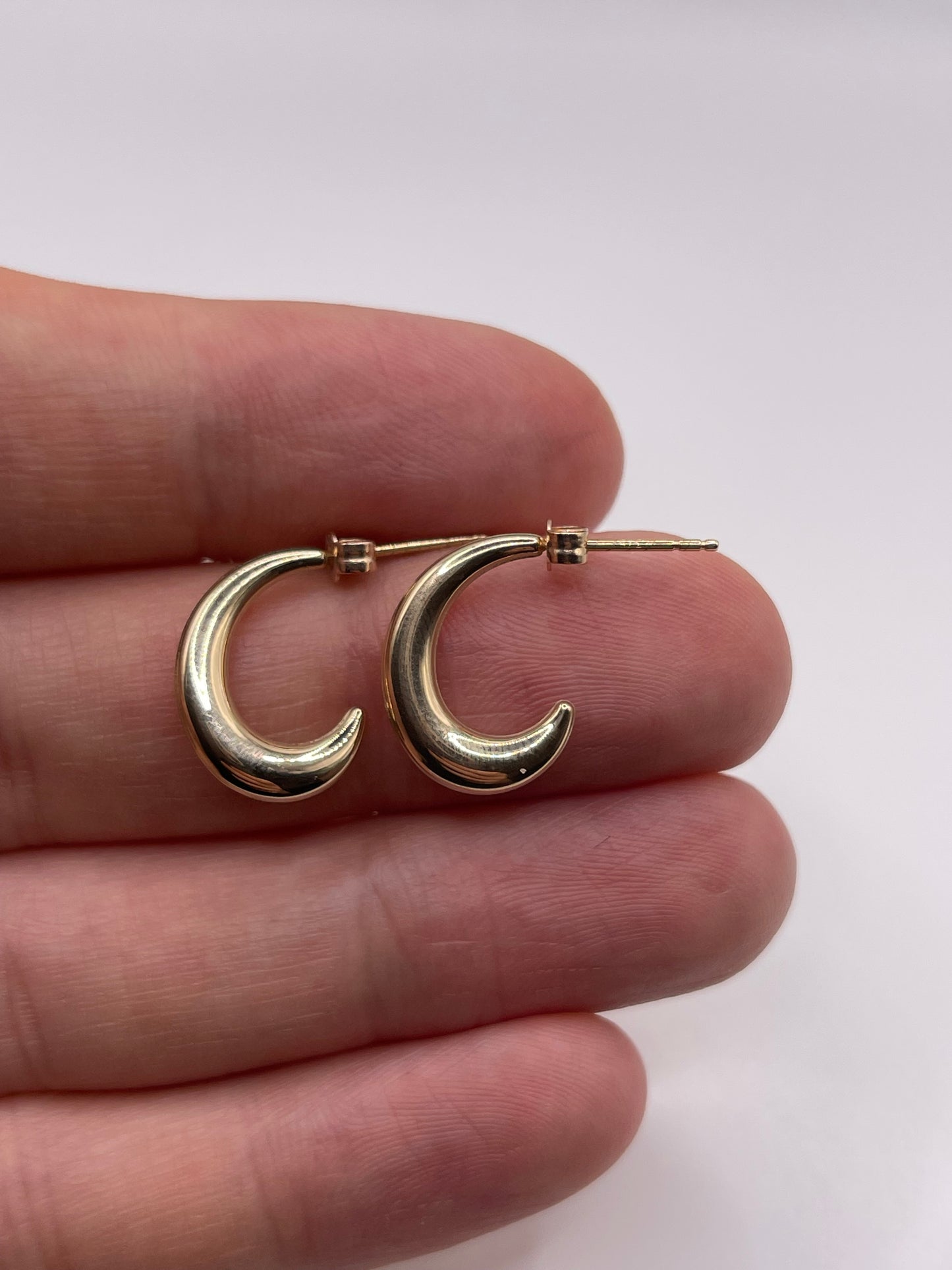 9ct gold crescent earrings