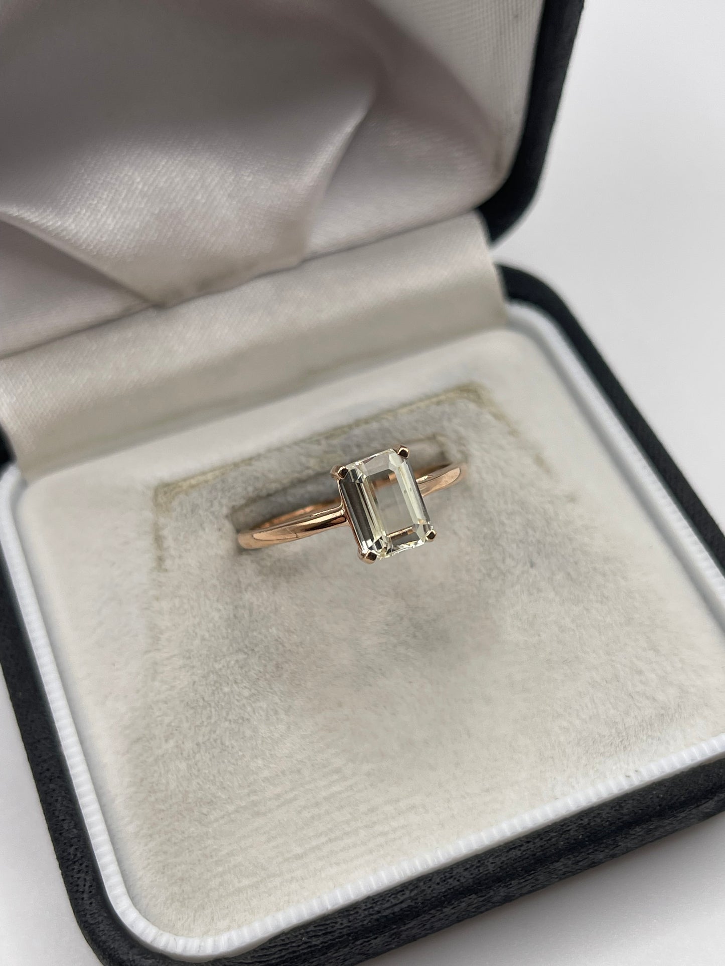9ct rose gold quartz ring