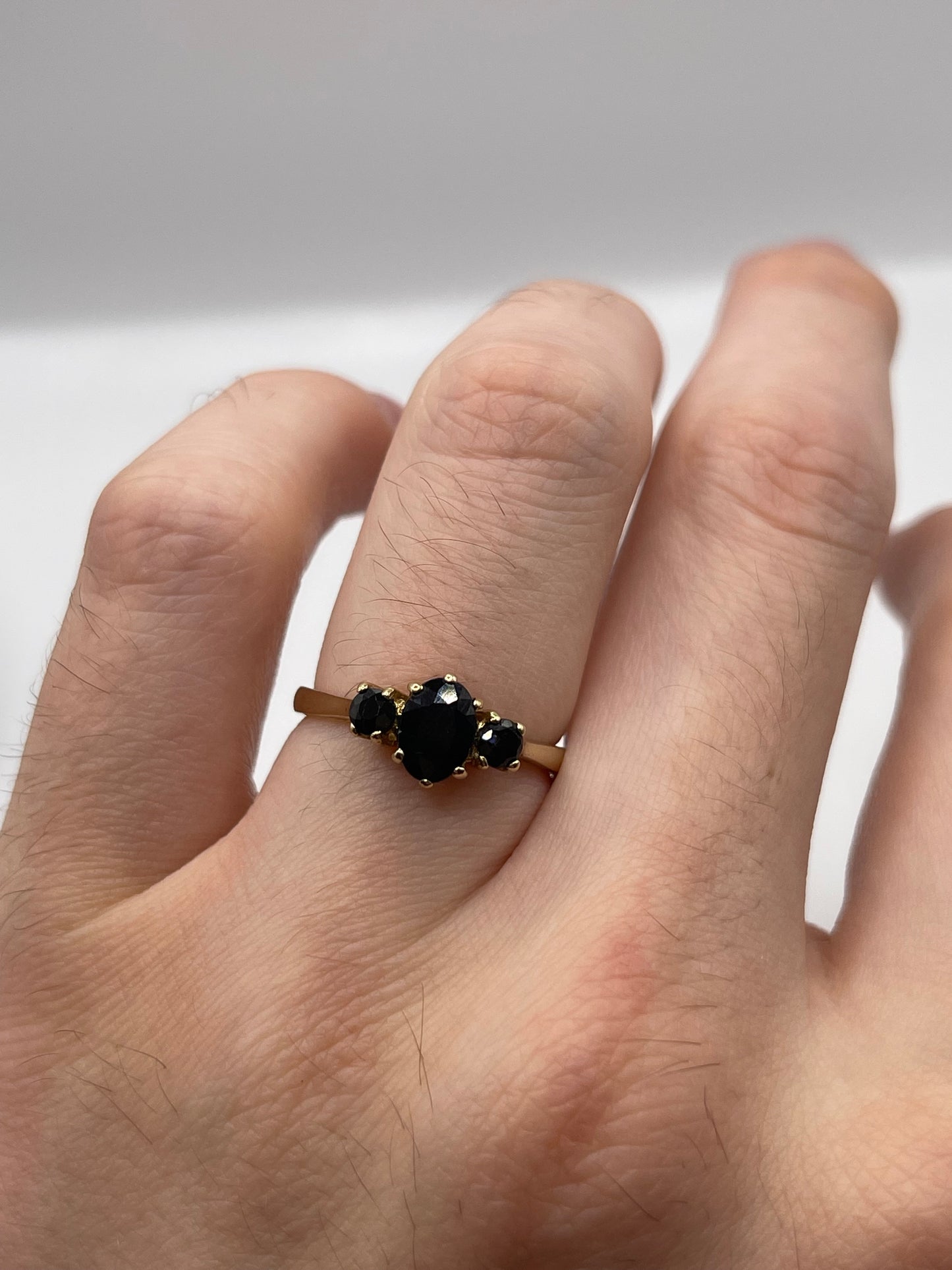 9ct gold sapphire ring