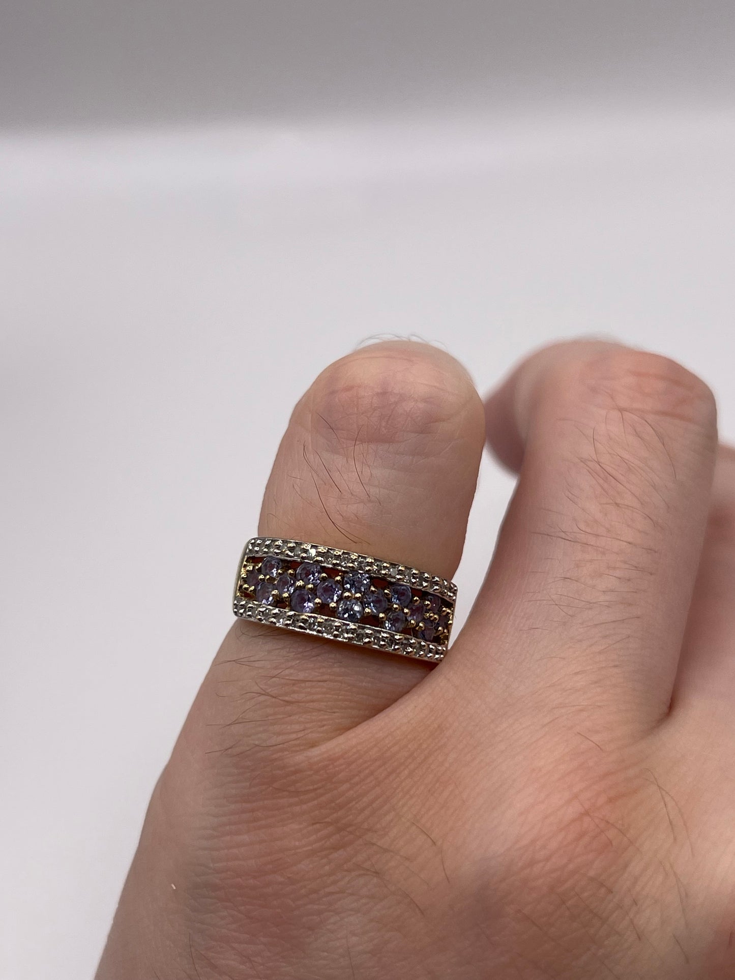 9ct gold tanzanite and diamond ring