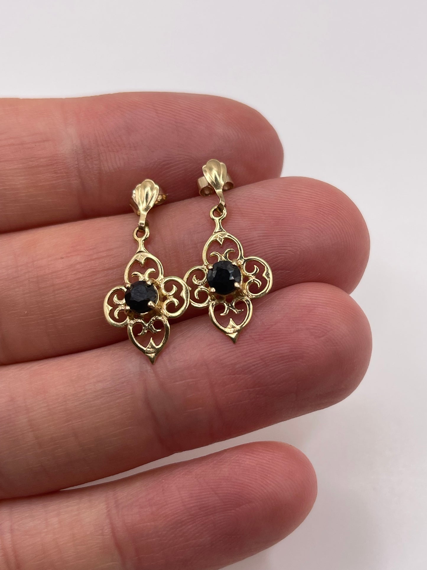 9ct gold sapphire earrings