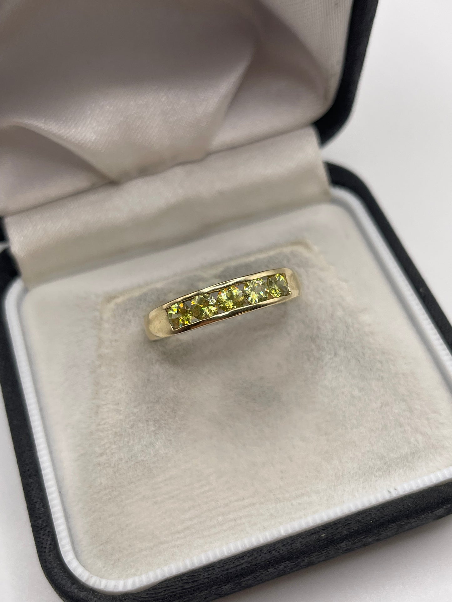 9ct gold sphene ring