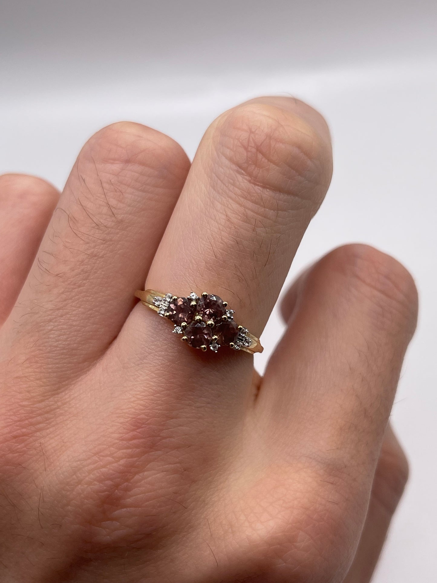 9ct gold quartz and zircon ring