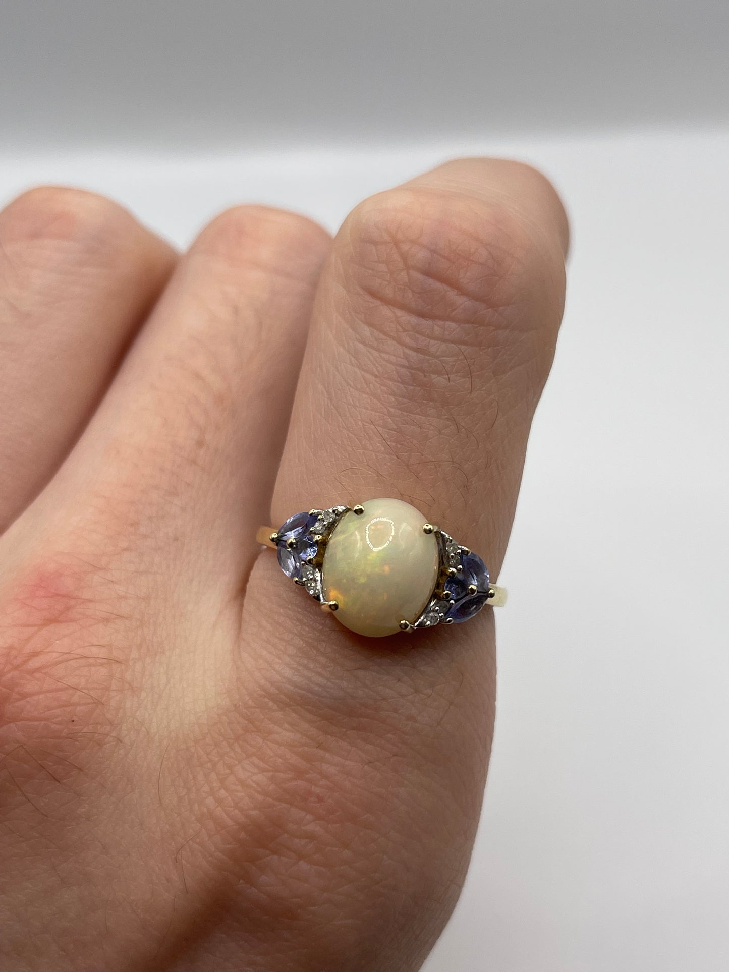 9ct gold opal, tanzanite and diamond ring