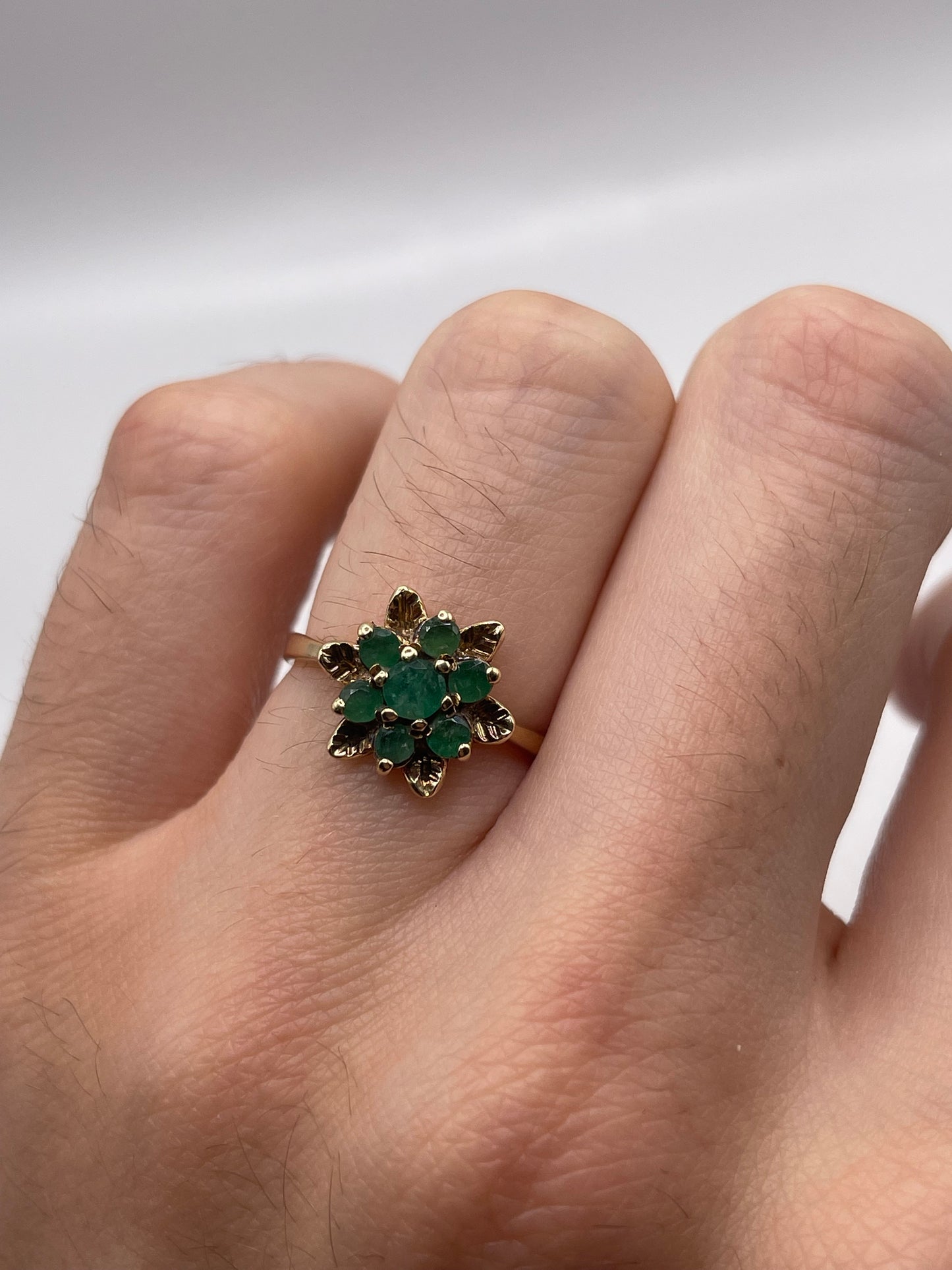 9ct gold emerald cluster ring