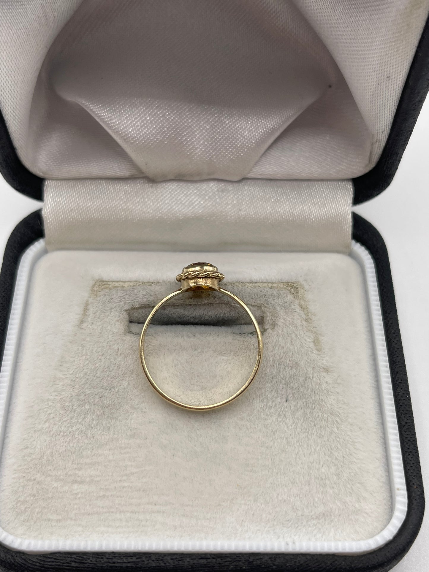 9ct gold citrine ring