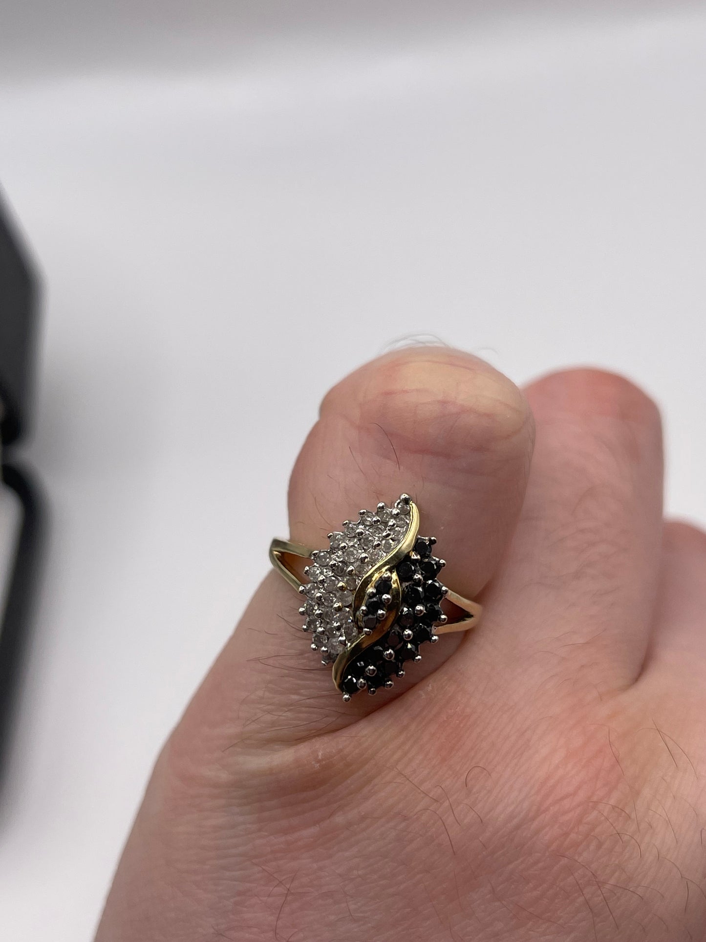 9ct gold diamond cluster ring