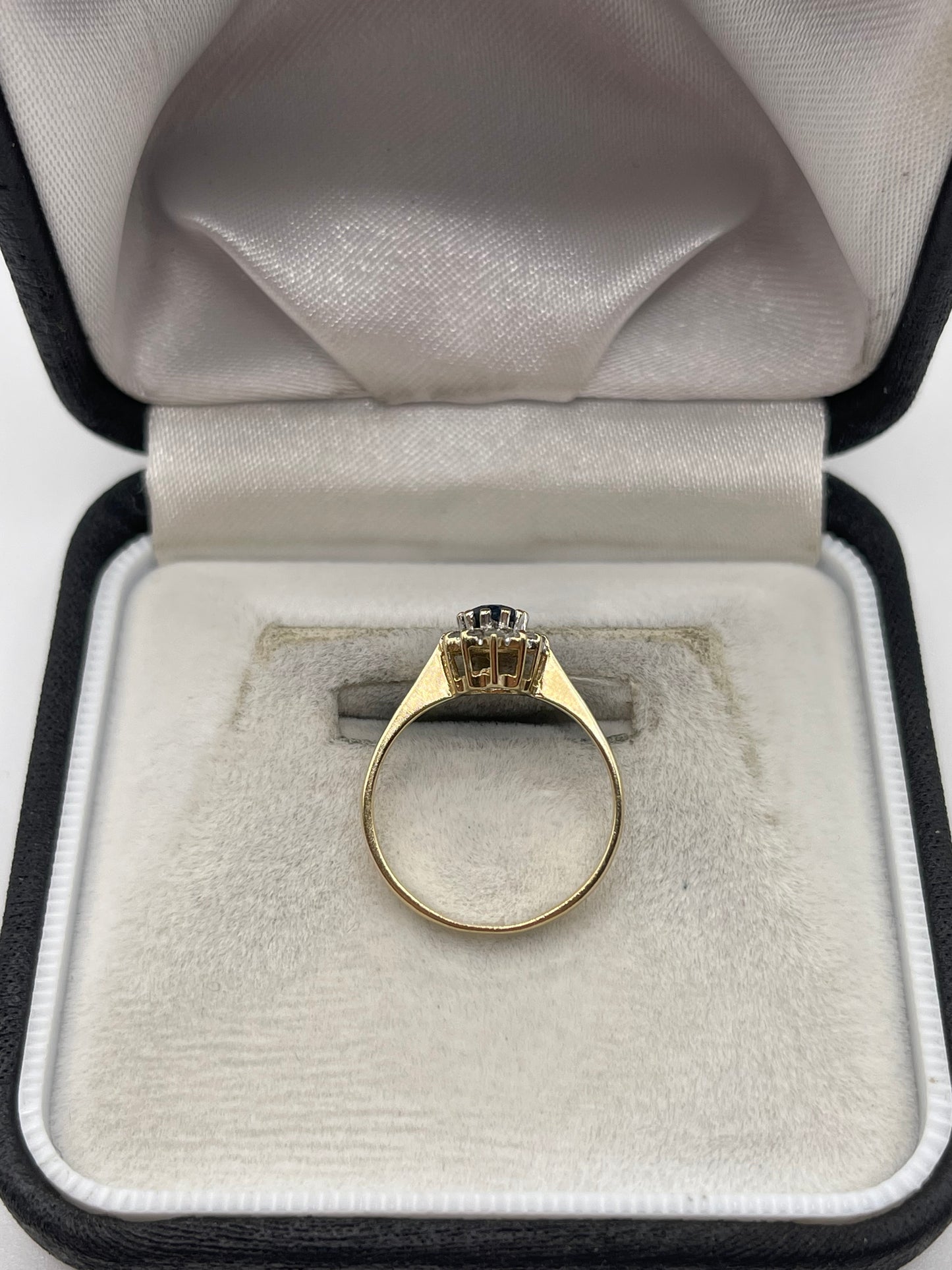 9ct gold topaz and diamond ring